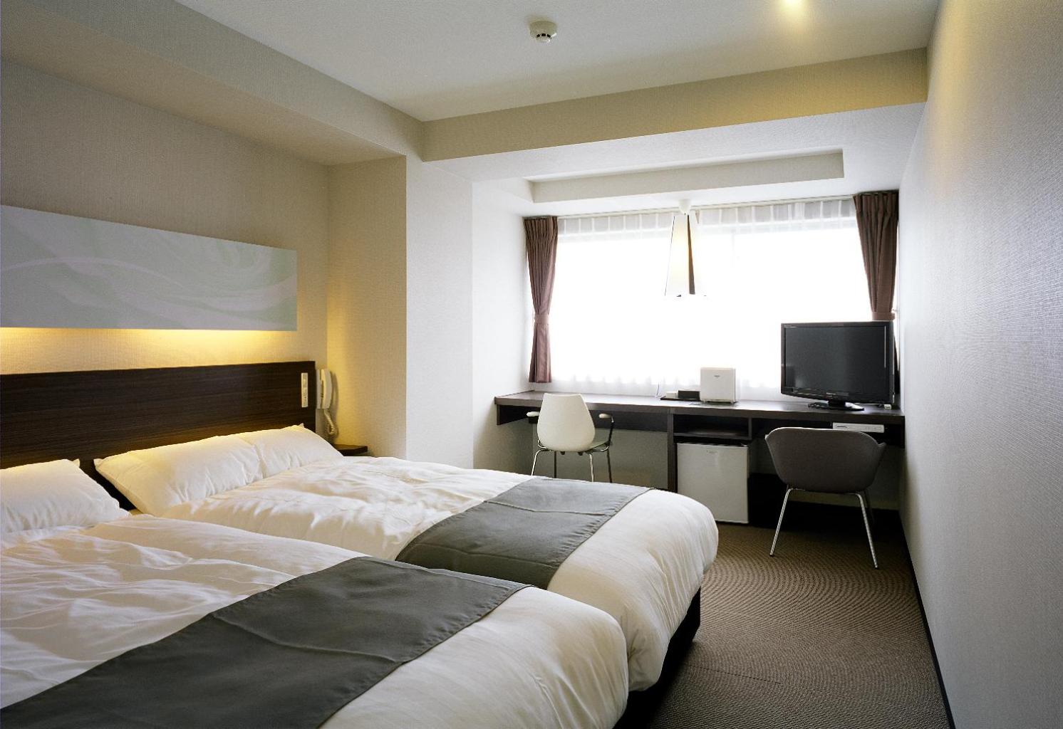 Twin Room with Sea View - Non-Smoking - Photo 1