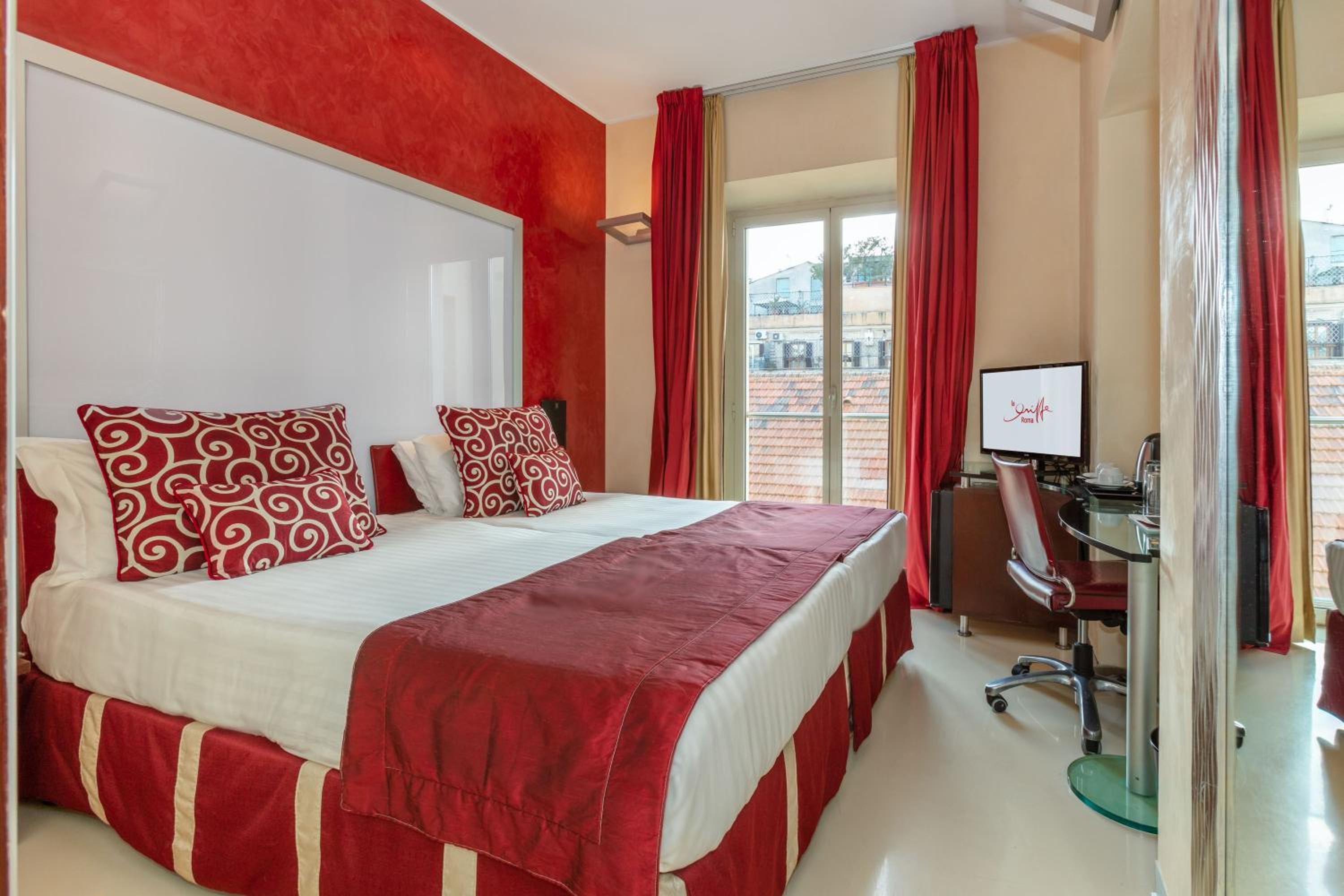 Standard Double Room photo 3