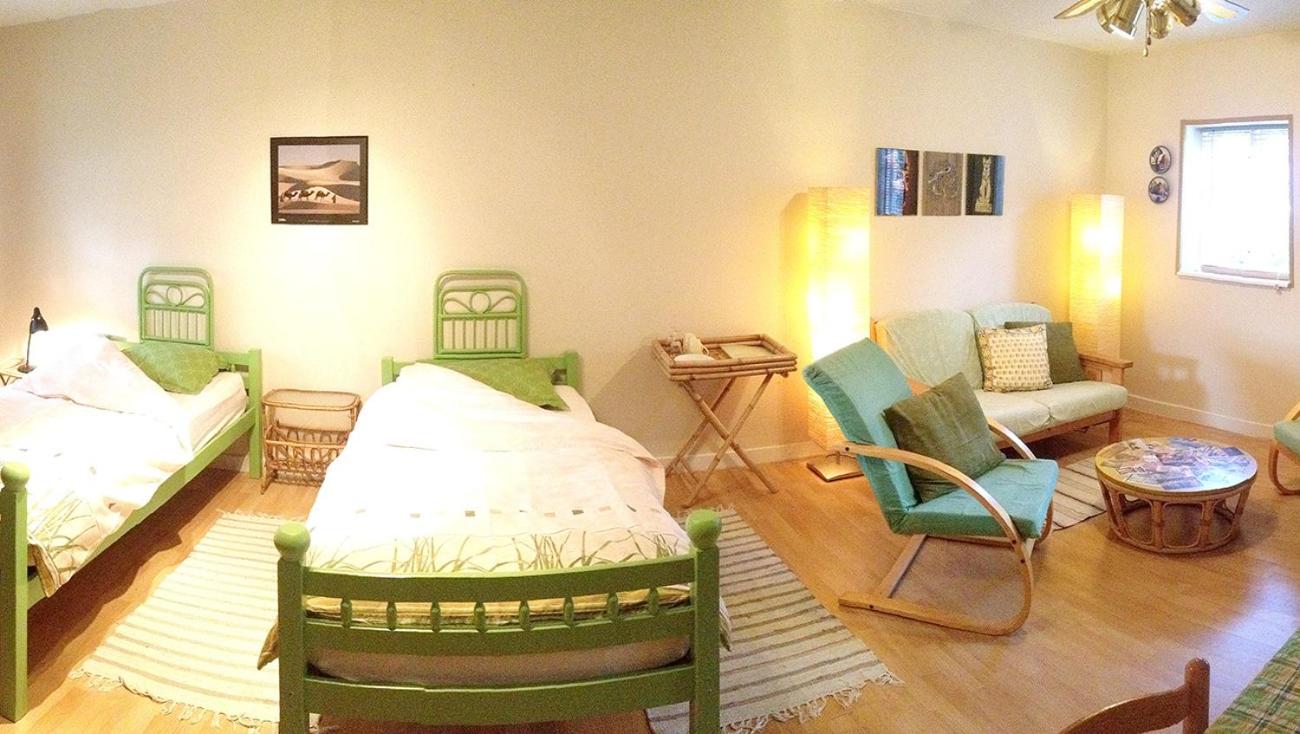 Family Room with Private Bathroom photo 2