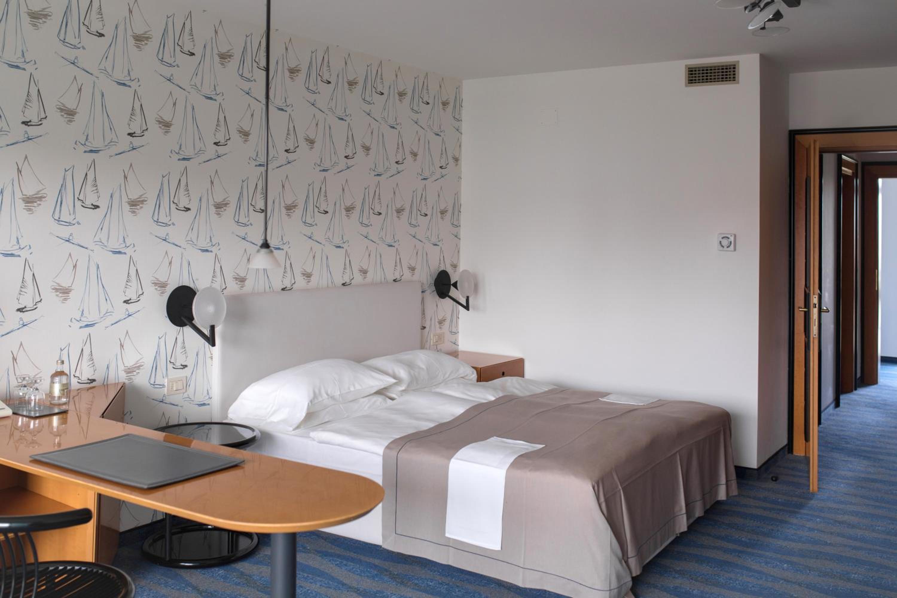 Junior Suite - Photo 1
