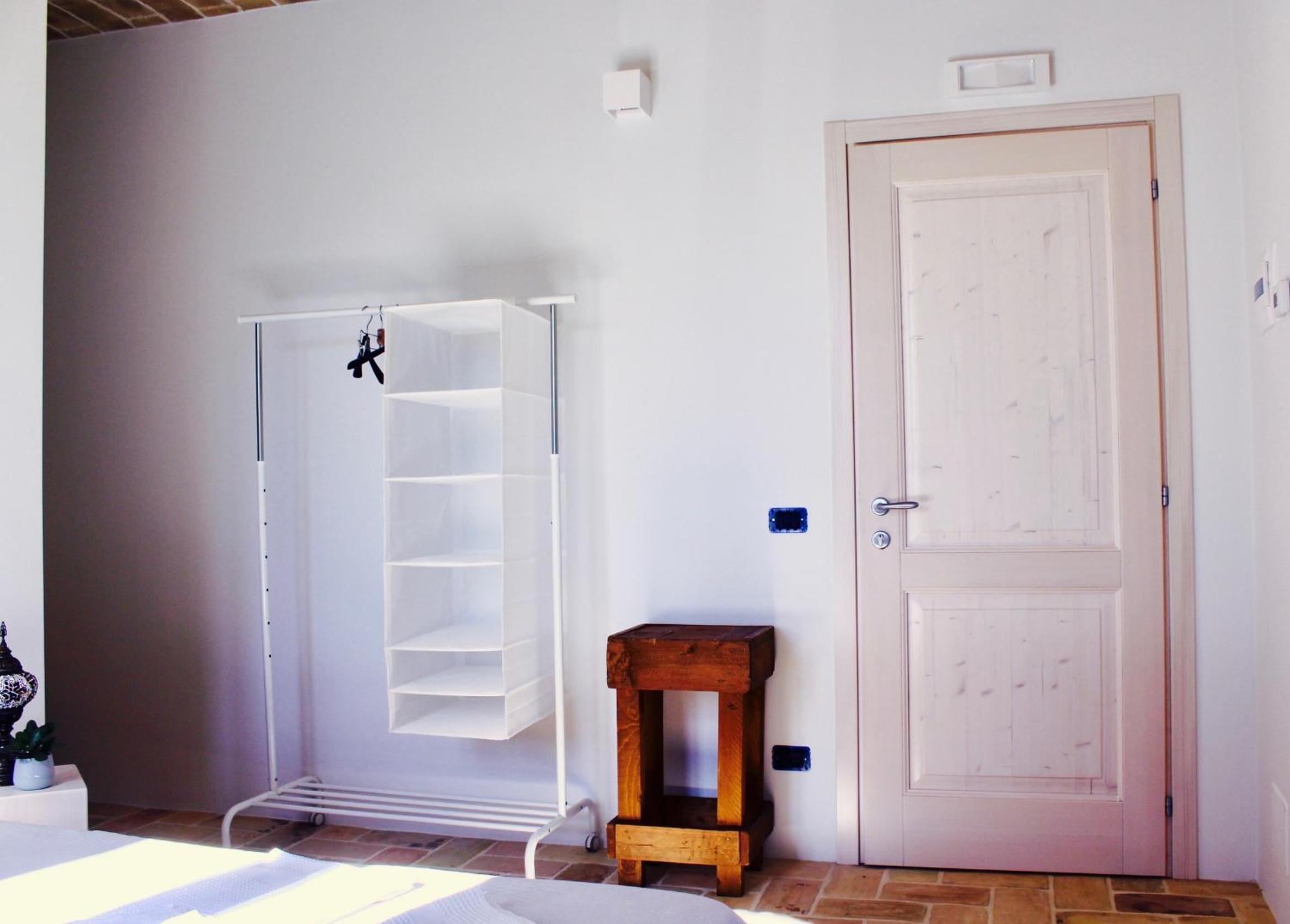 Double Room with Private Bathroom - Photo 7