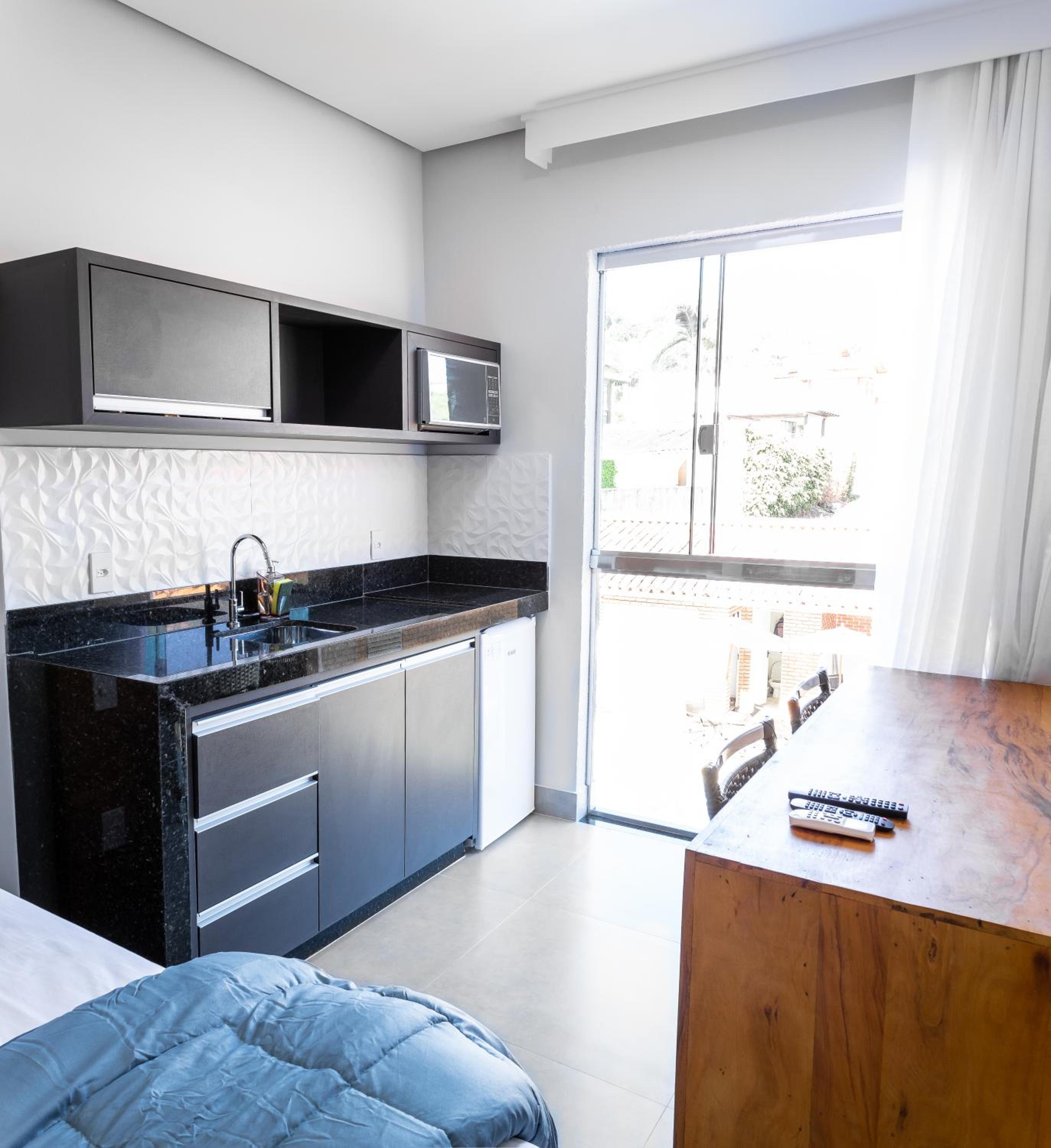 Apartment with Pool View and Kitchenette - Photo 3