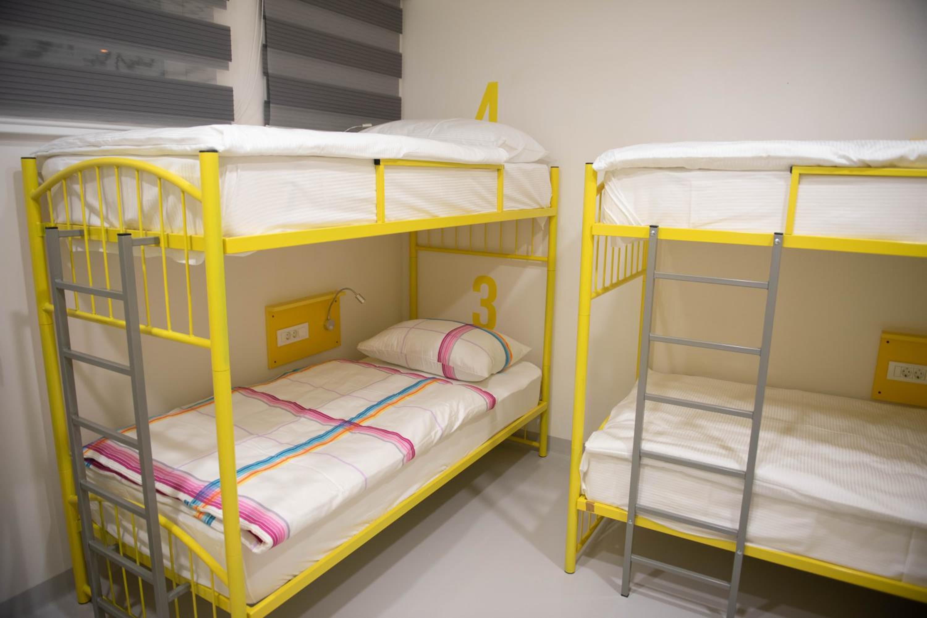 6-Bed Mixed Dormitory Room photo 1
