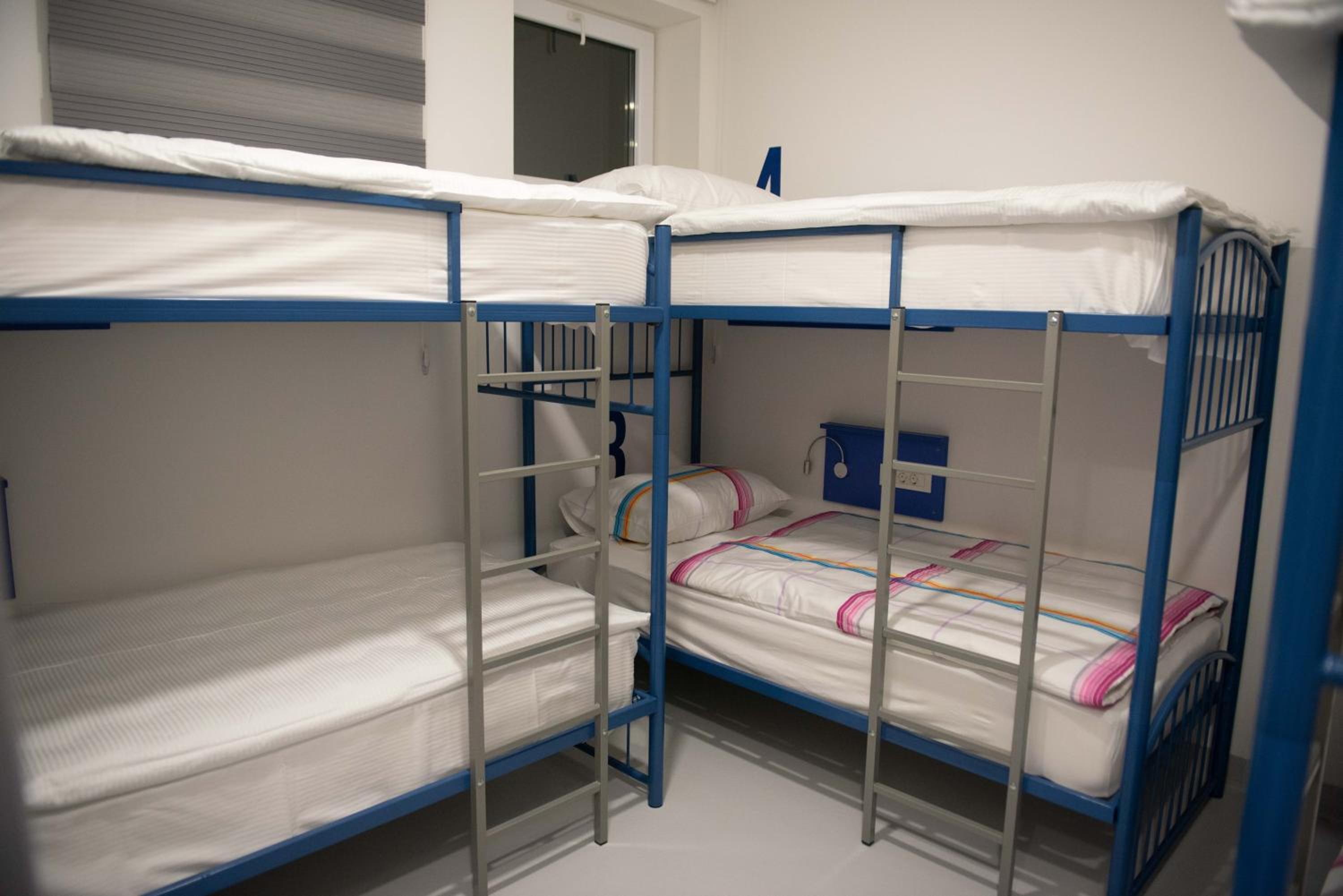 6-Bed Mixed Dormitory Room photo 1