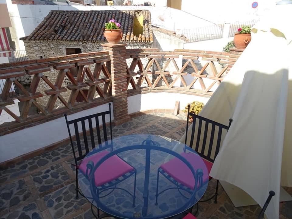 Double Room - Photo 7