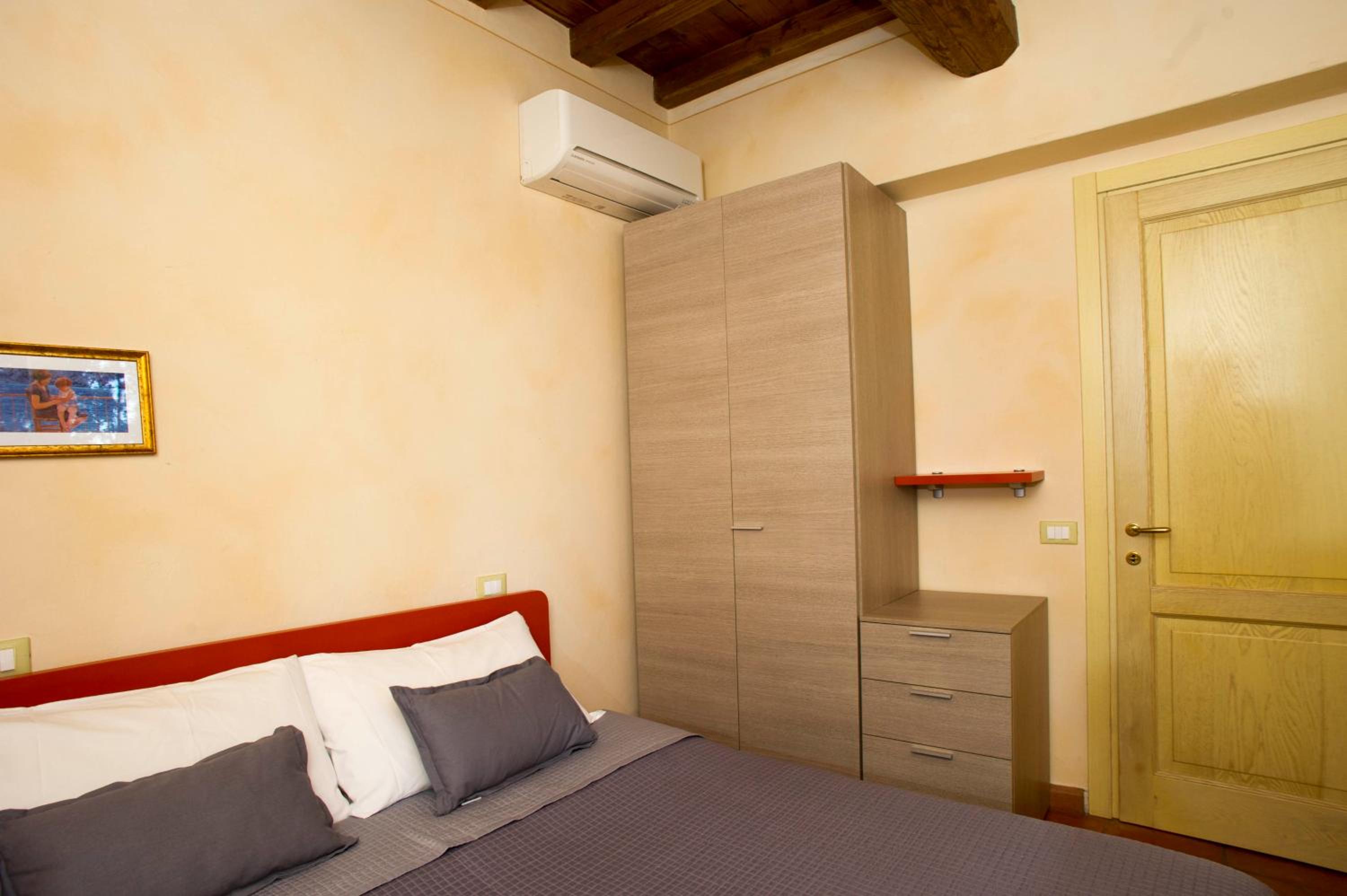 Apartment with Terrace photo 3
