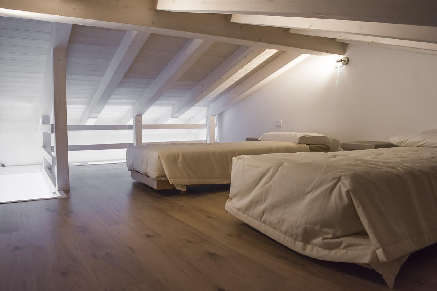 Double Room with Balcony - Photo 4