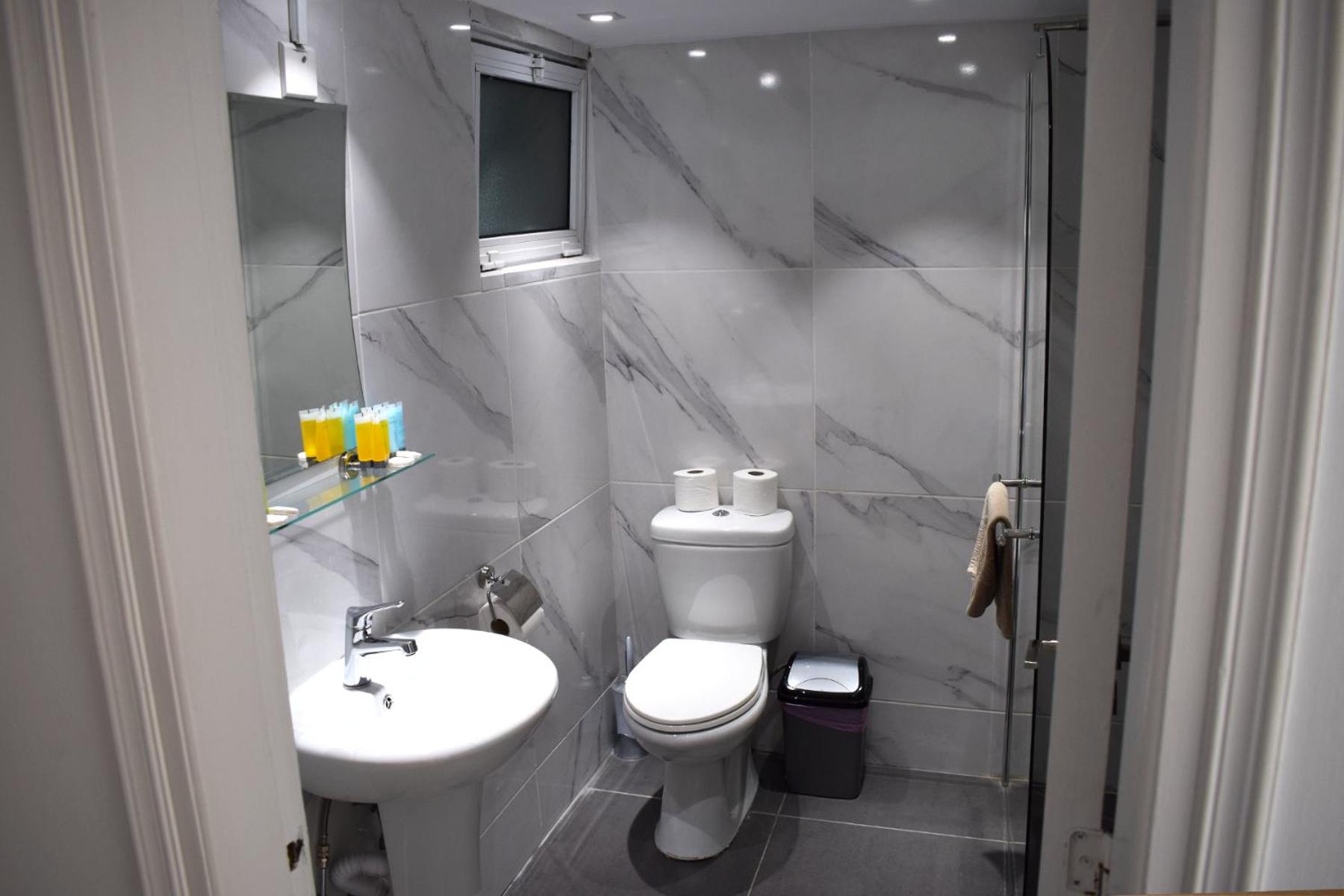 One-Bedroom Apartment with Sea View (4 Adults) photo 3