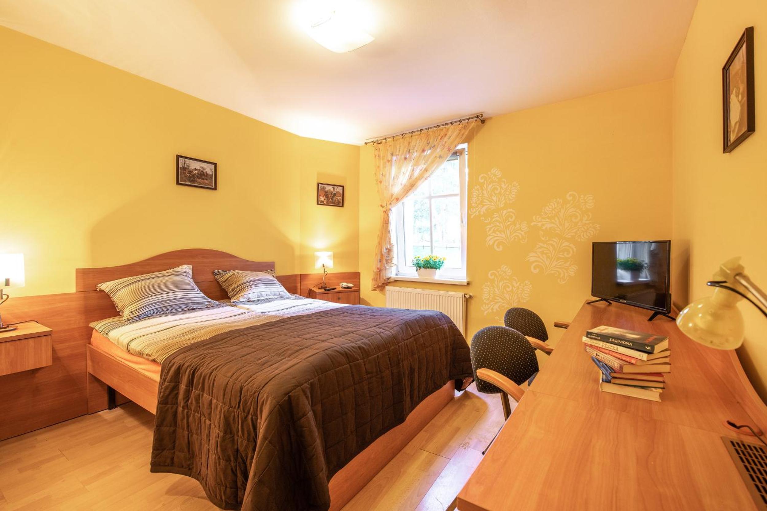 Two-Bedroom Apartment - Photo 2