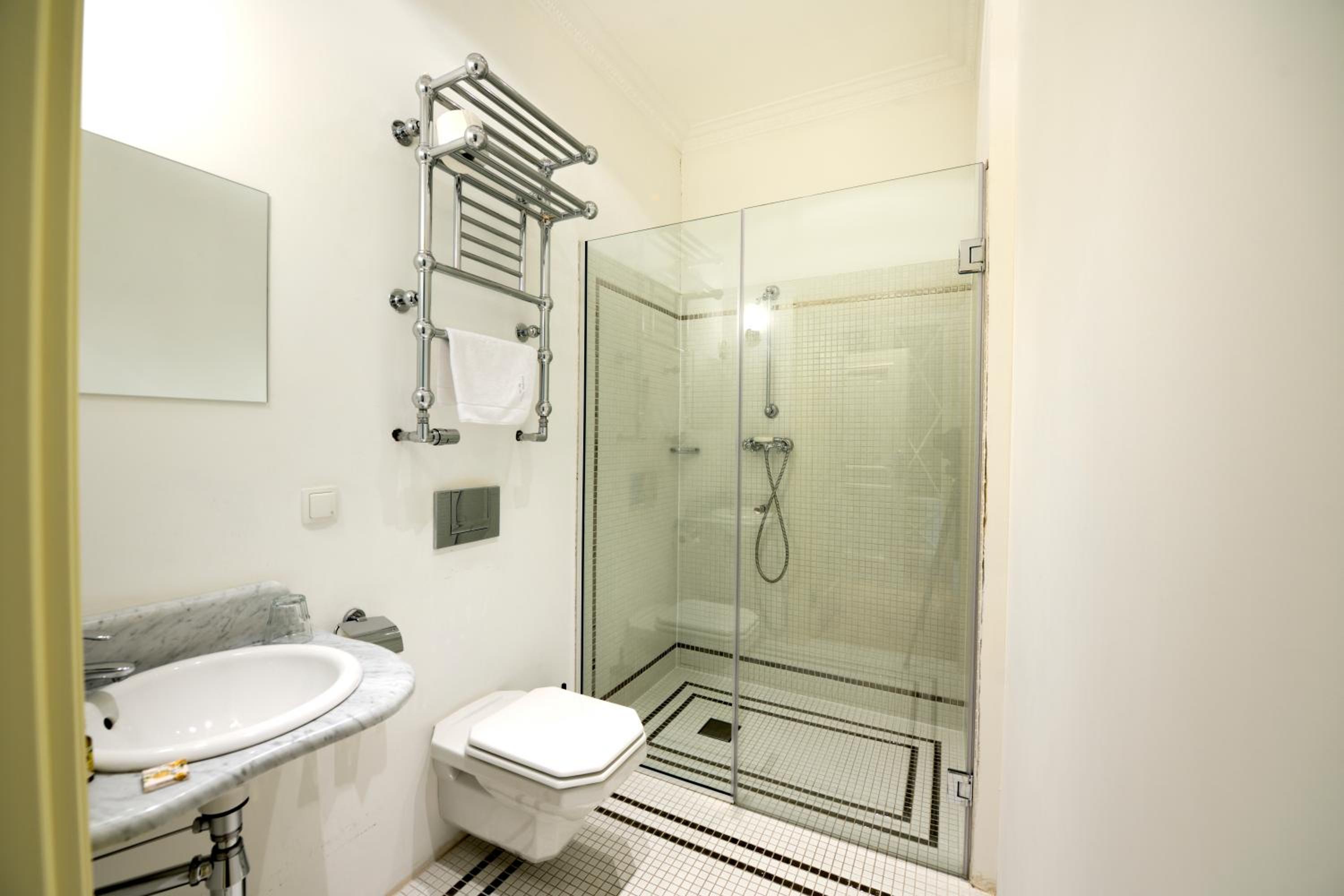Standard Twin Room photo 3