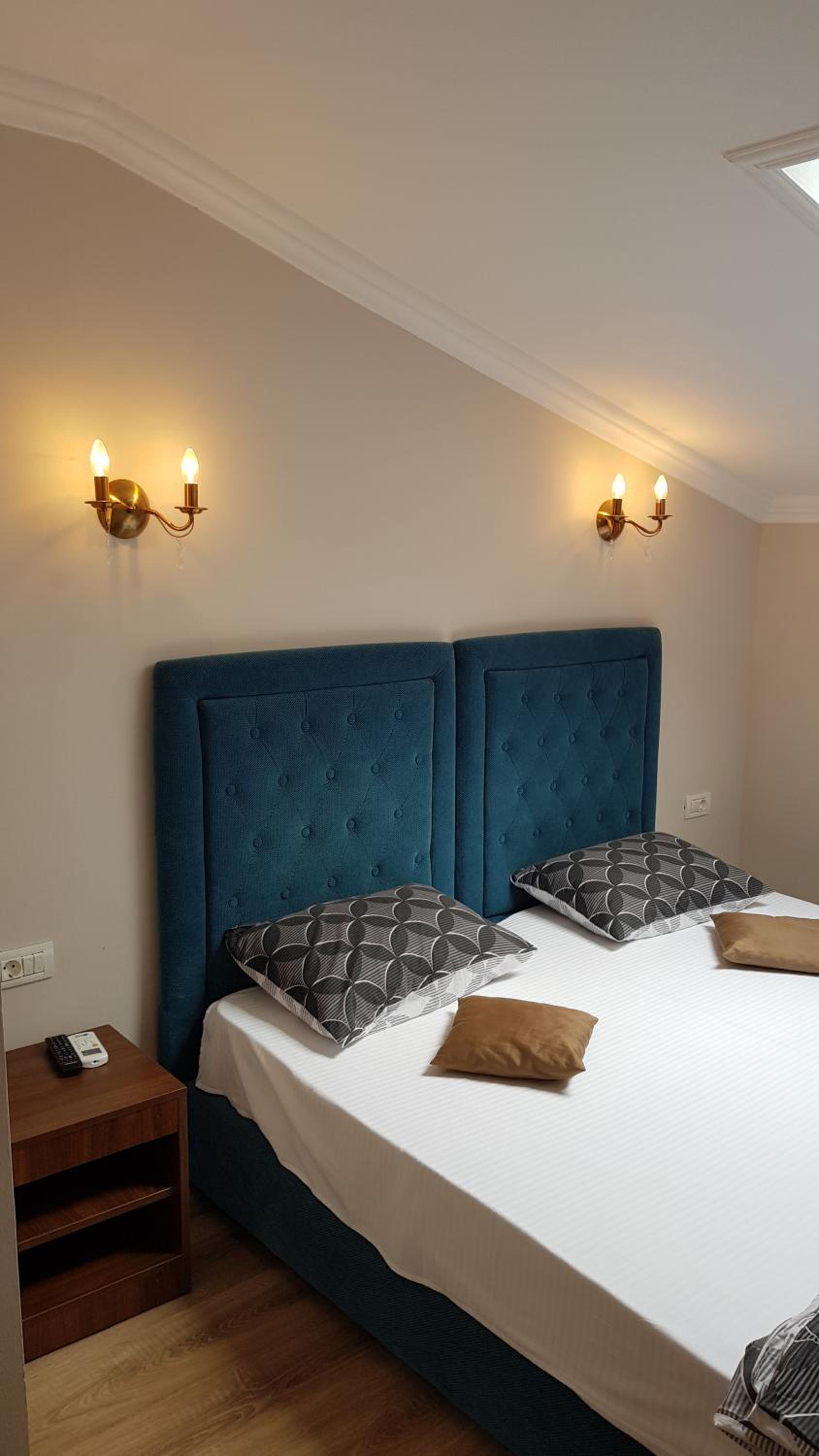 Budget Double Room photo 2