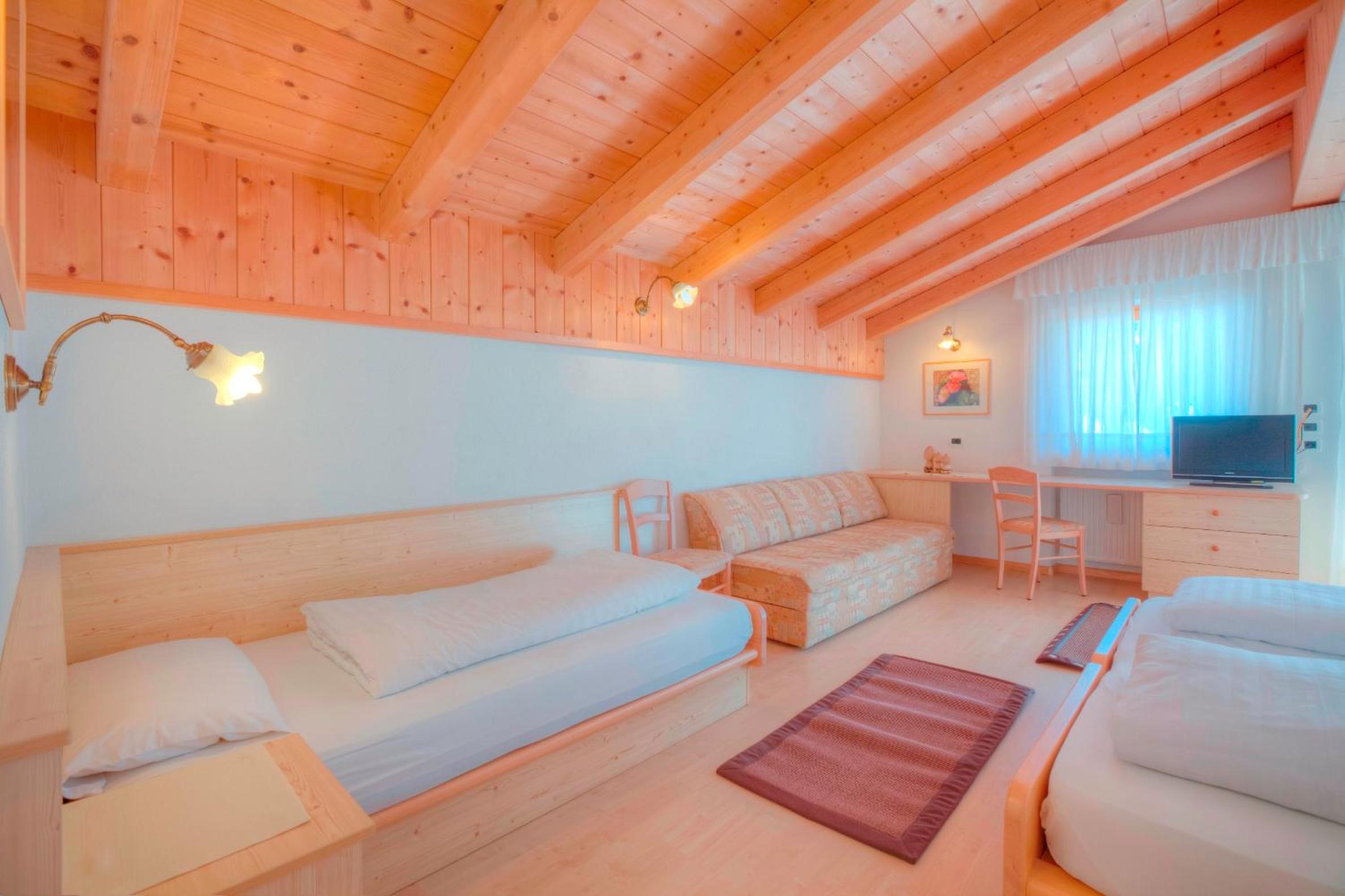 Triple Room with Balcony photo 3