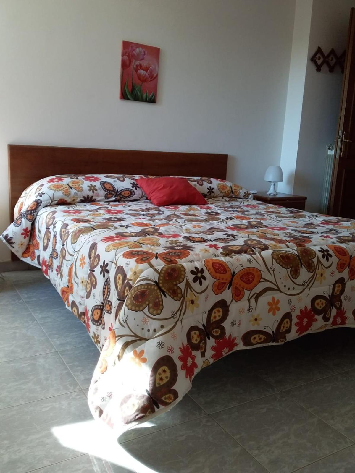 Two-Bedroom Apartment - Photo 9