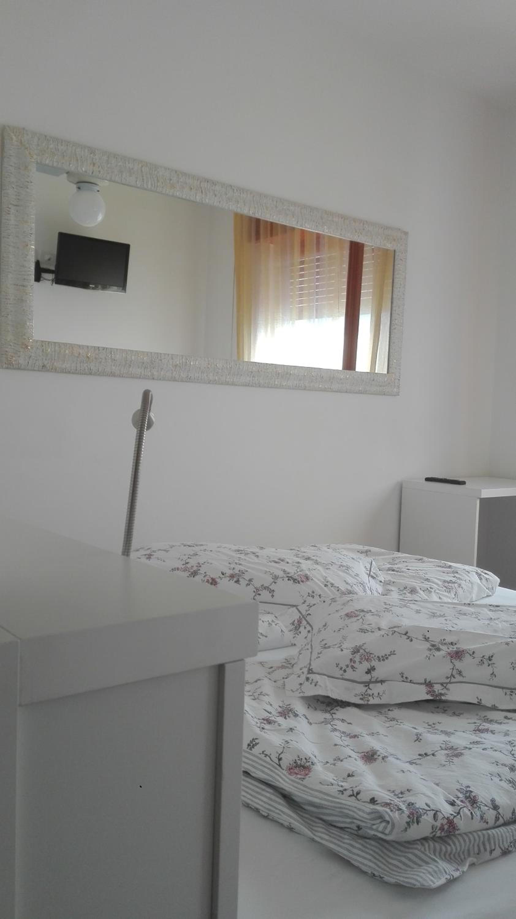 Double Room - Photo 4