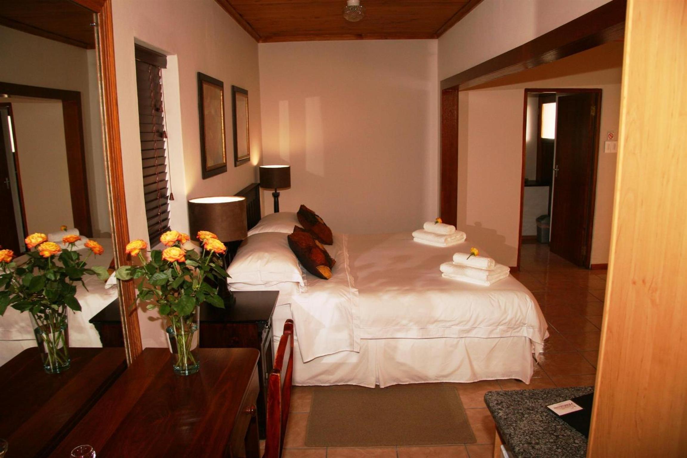 Suite with Spa Bath - Photo 7