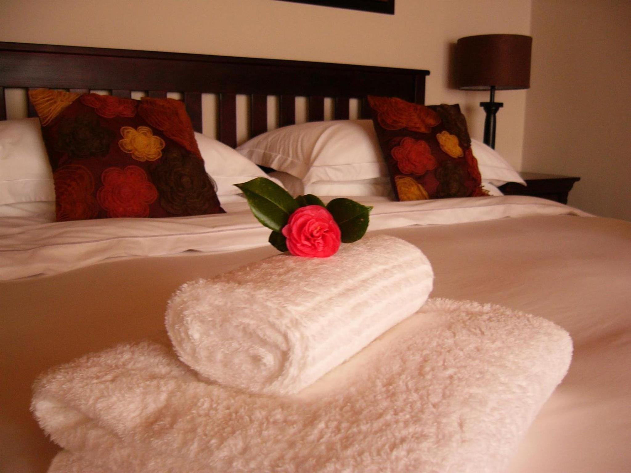 Suite with Spa Bath - Photo 2