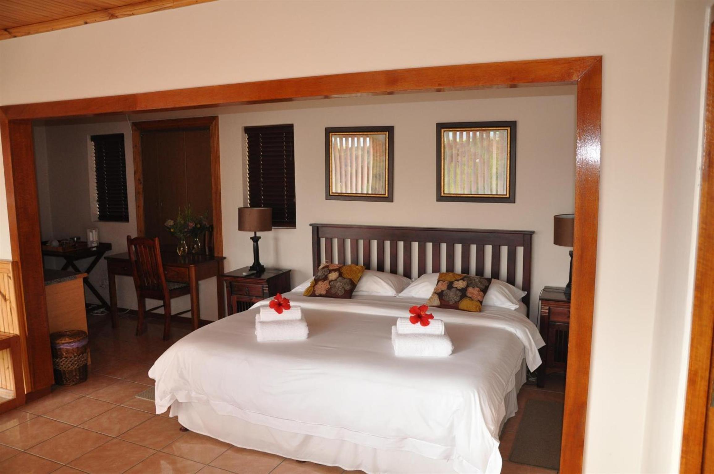 Suite with Spa Bath - Photo 3