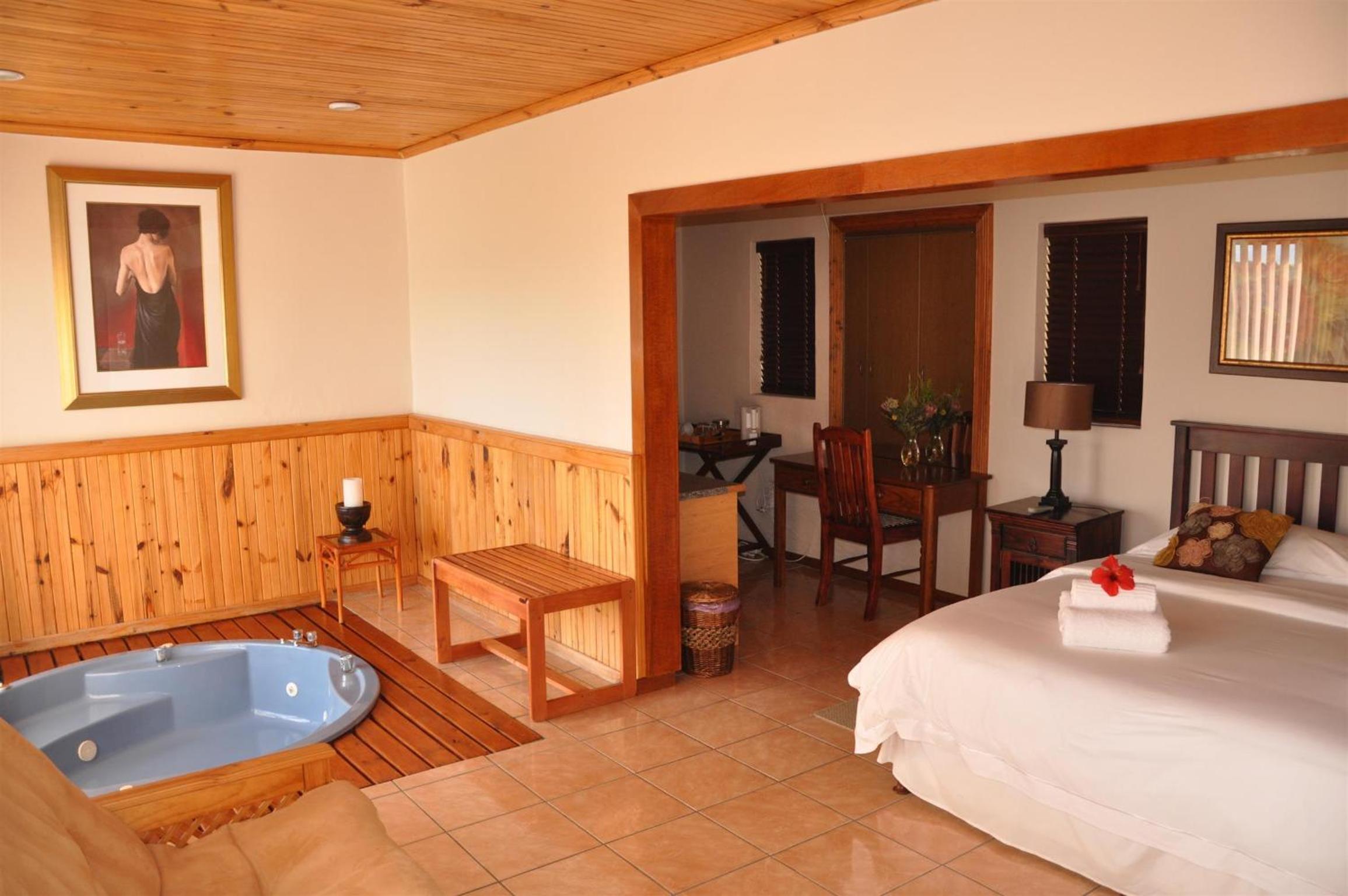 Suite with Spa Bath - Photo 10