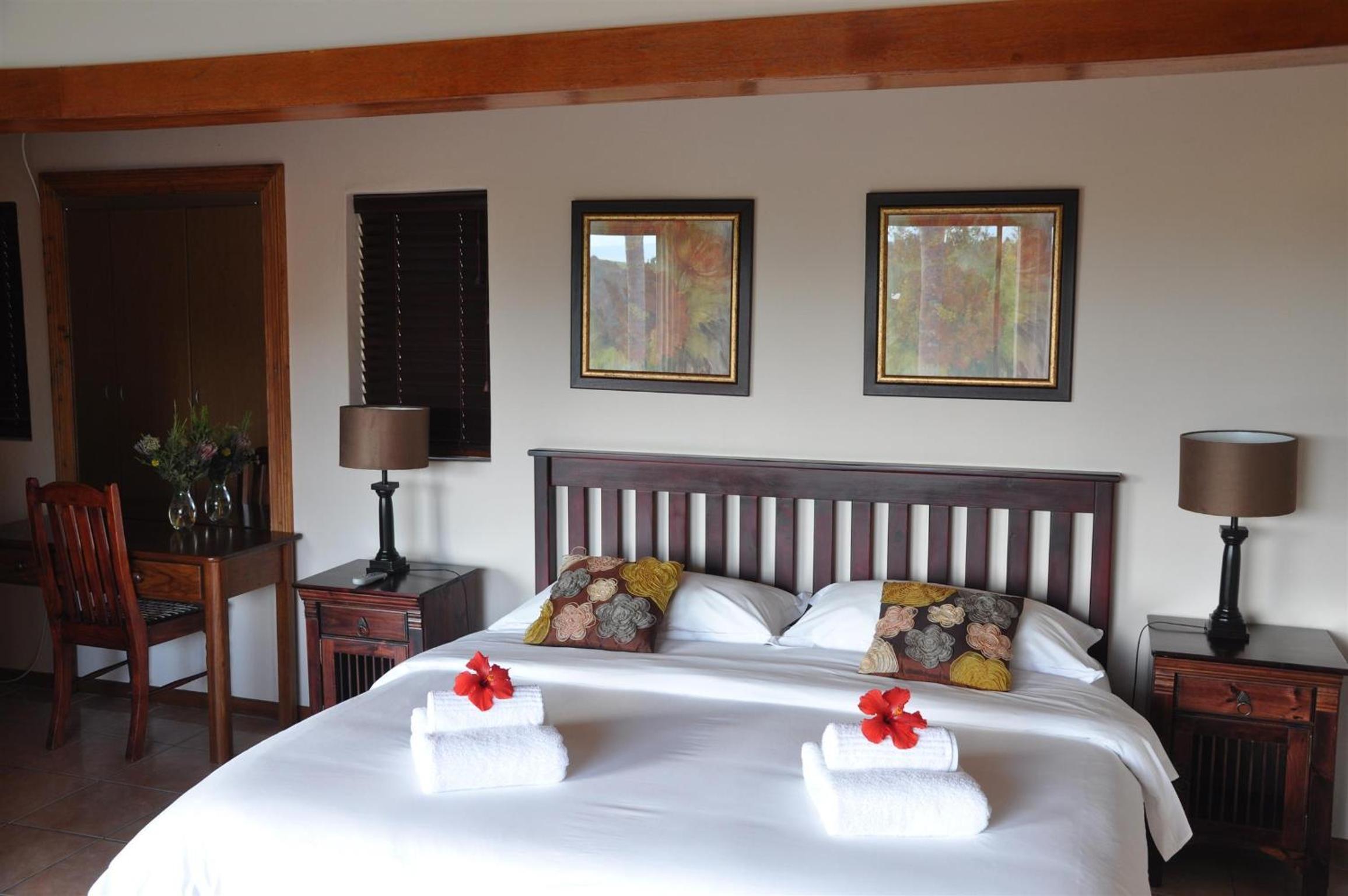 Suite with Spa Bath - Photo 11