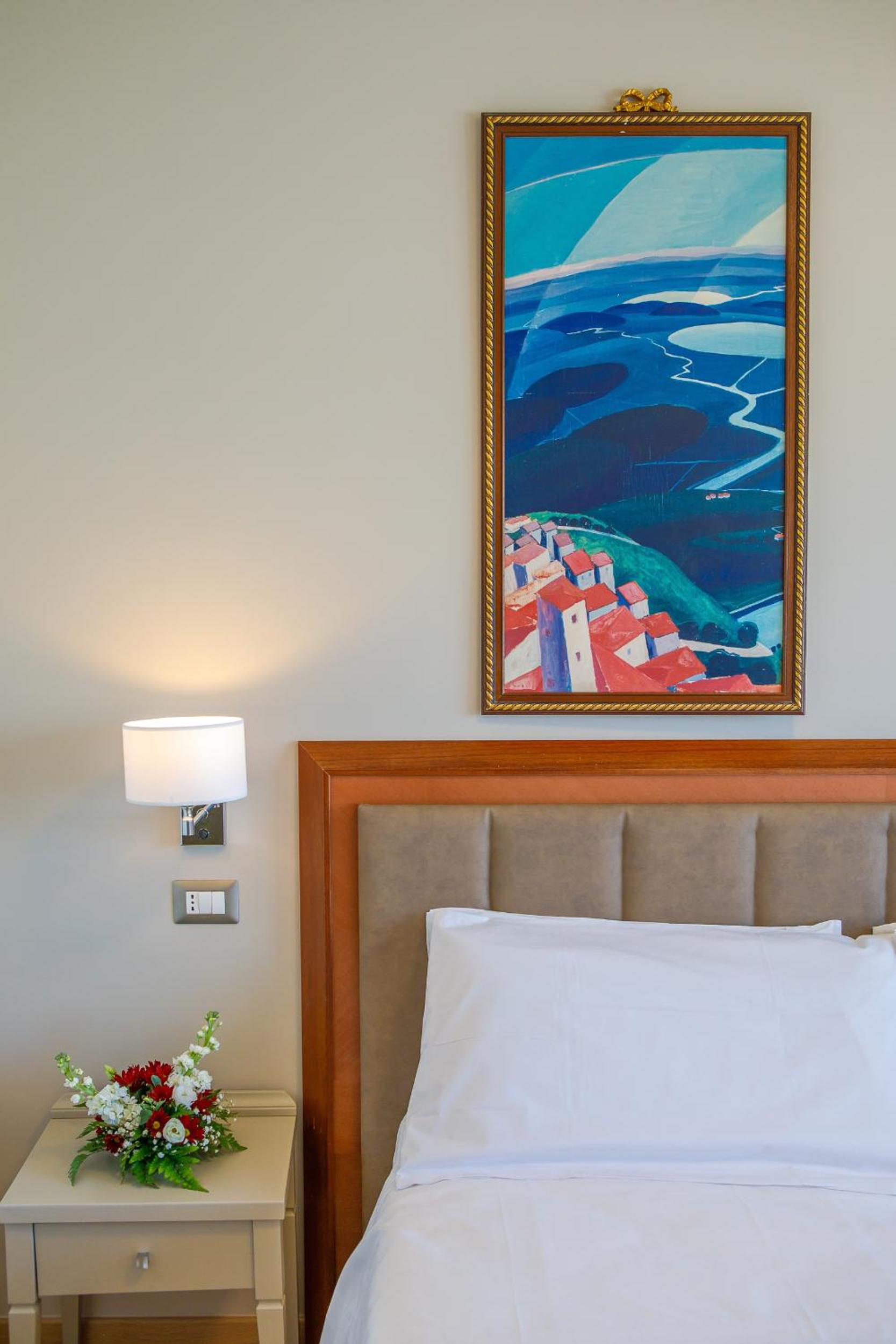 Single Room photo 2