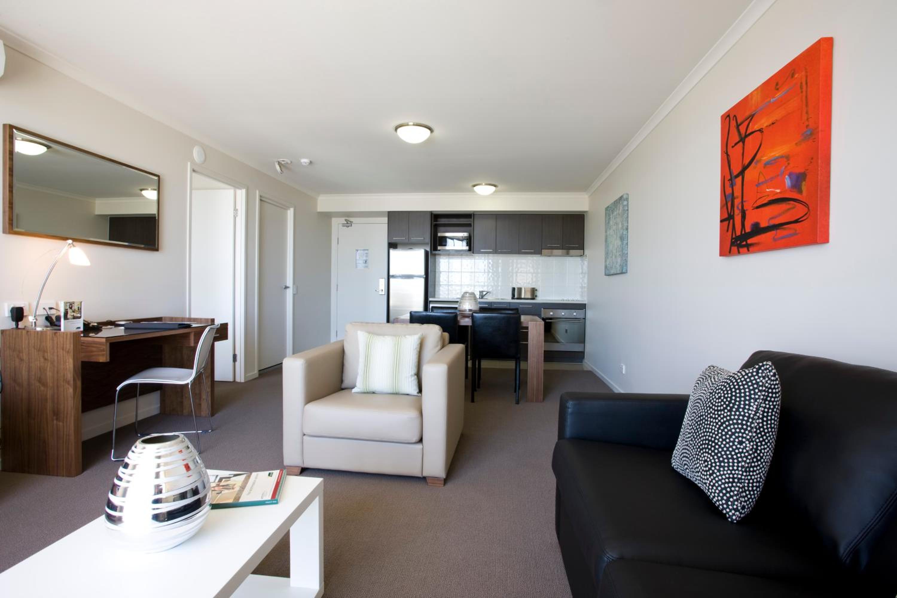 One-Bedroom Apartment - Photo 5