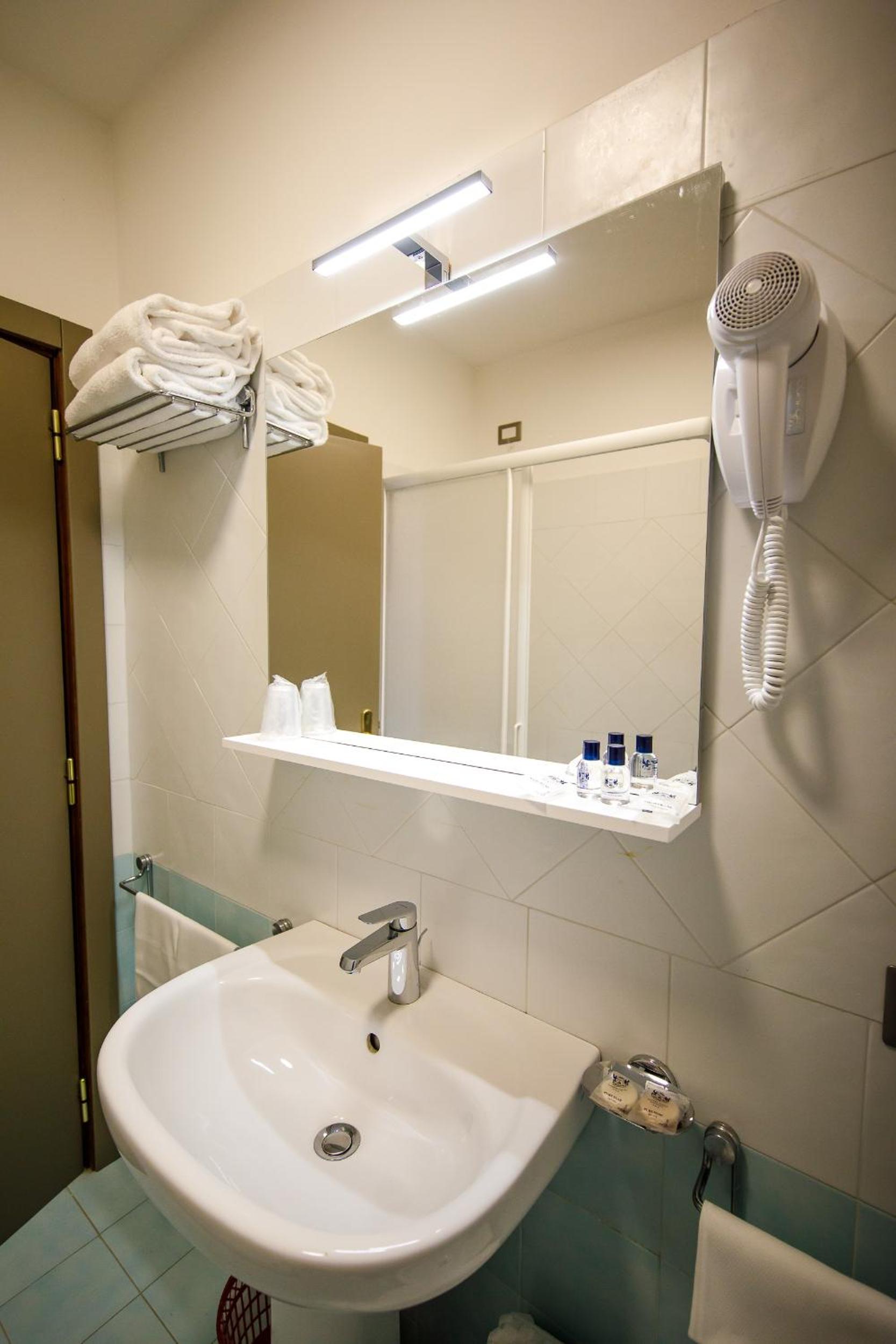 Superior Double Room - Photo 2