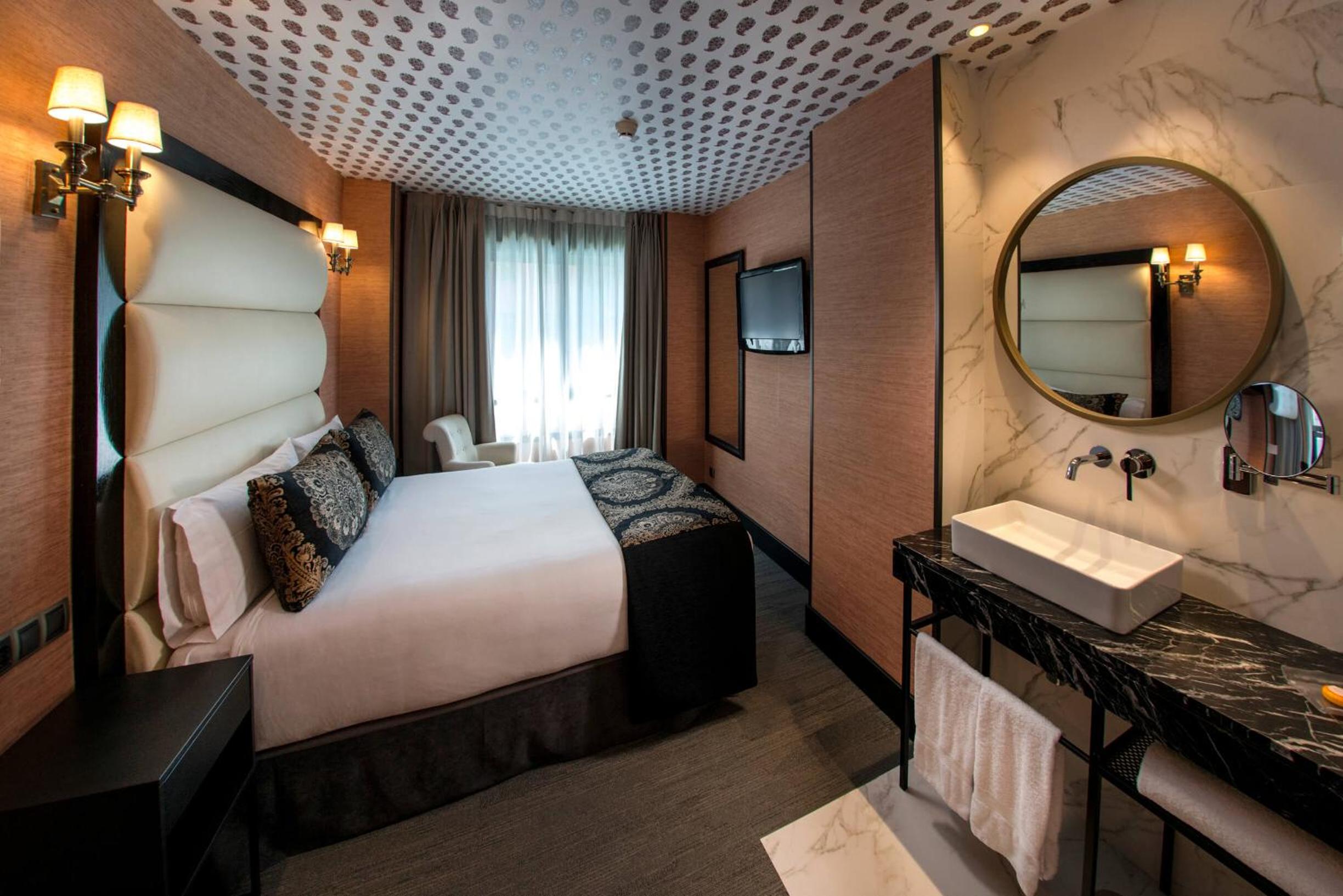 Deluxe Double Room photo 3