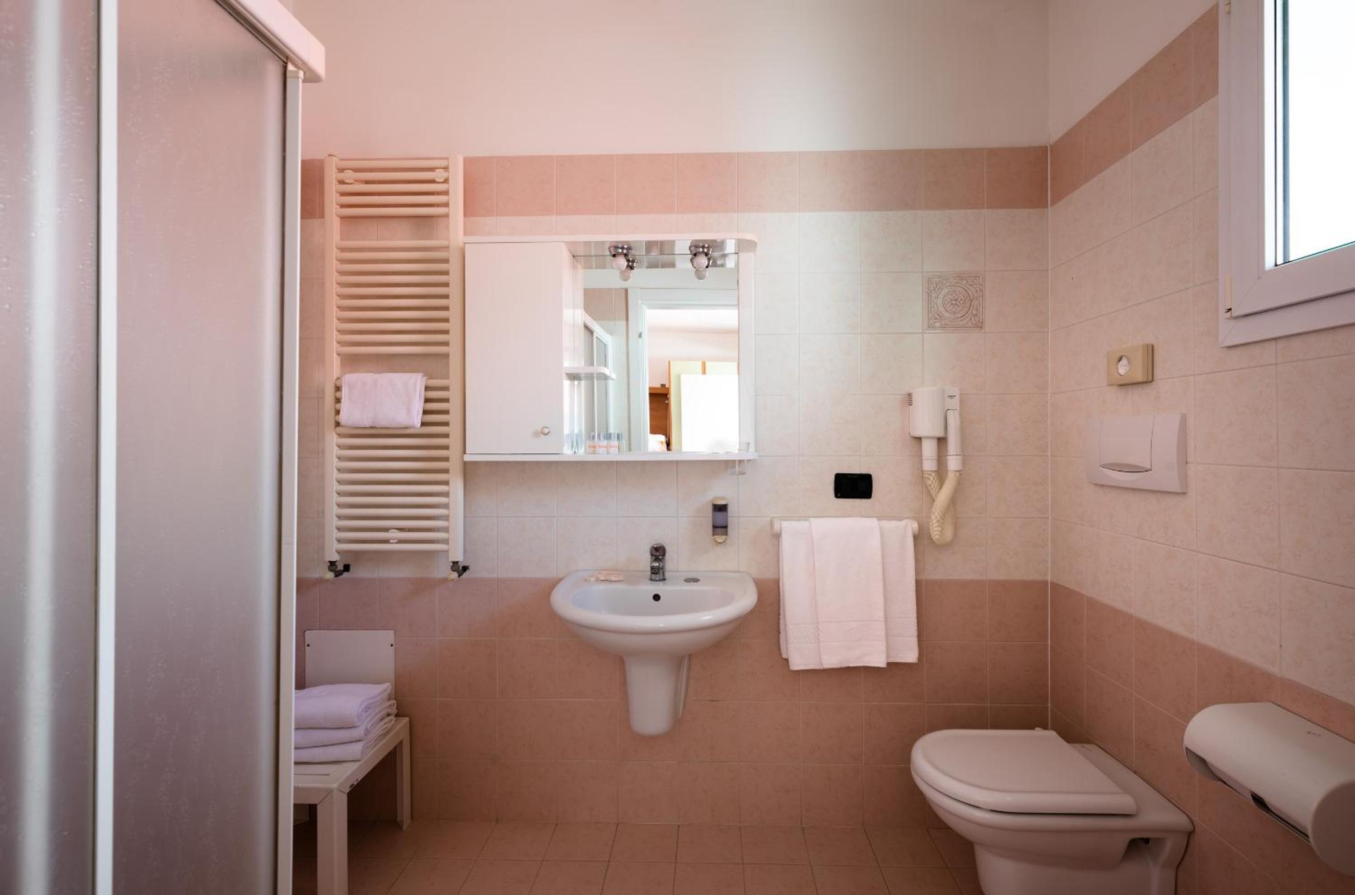 Deluxe Quadruple Room photo 2