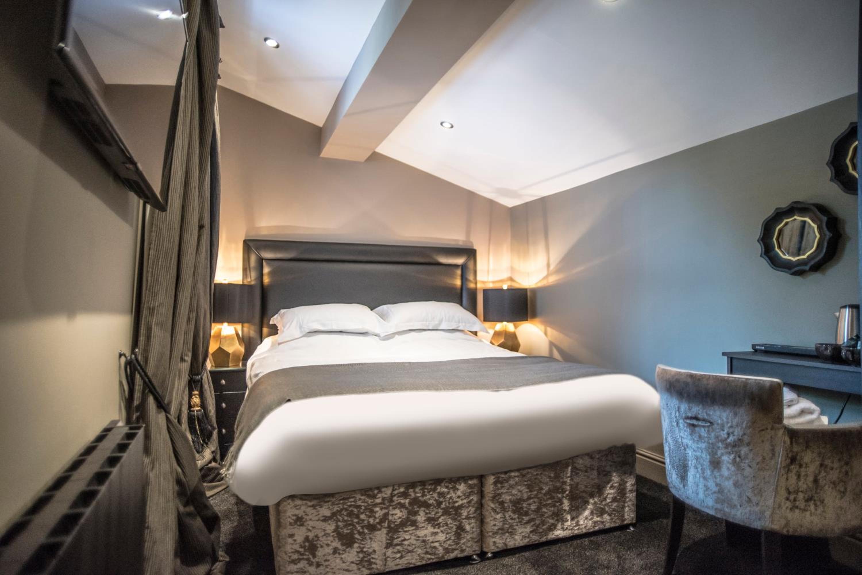 Superior King Room photo 2