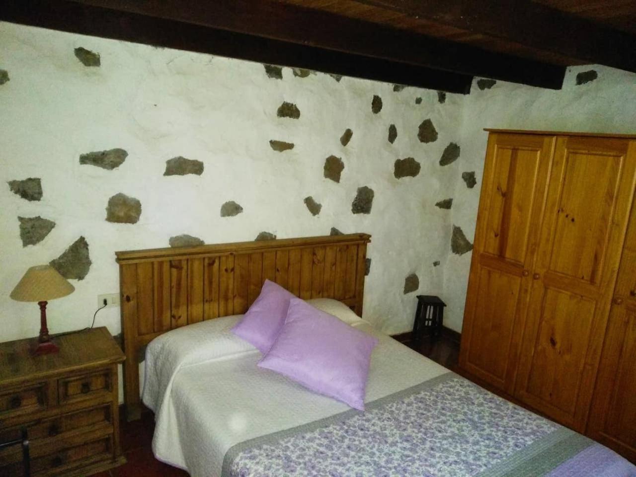 Two-Bedroom House - Photo 1