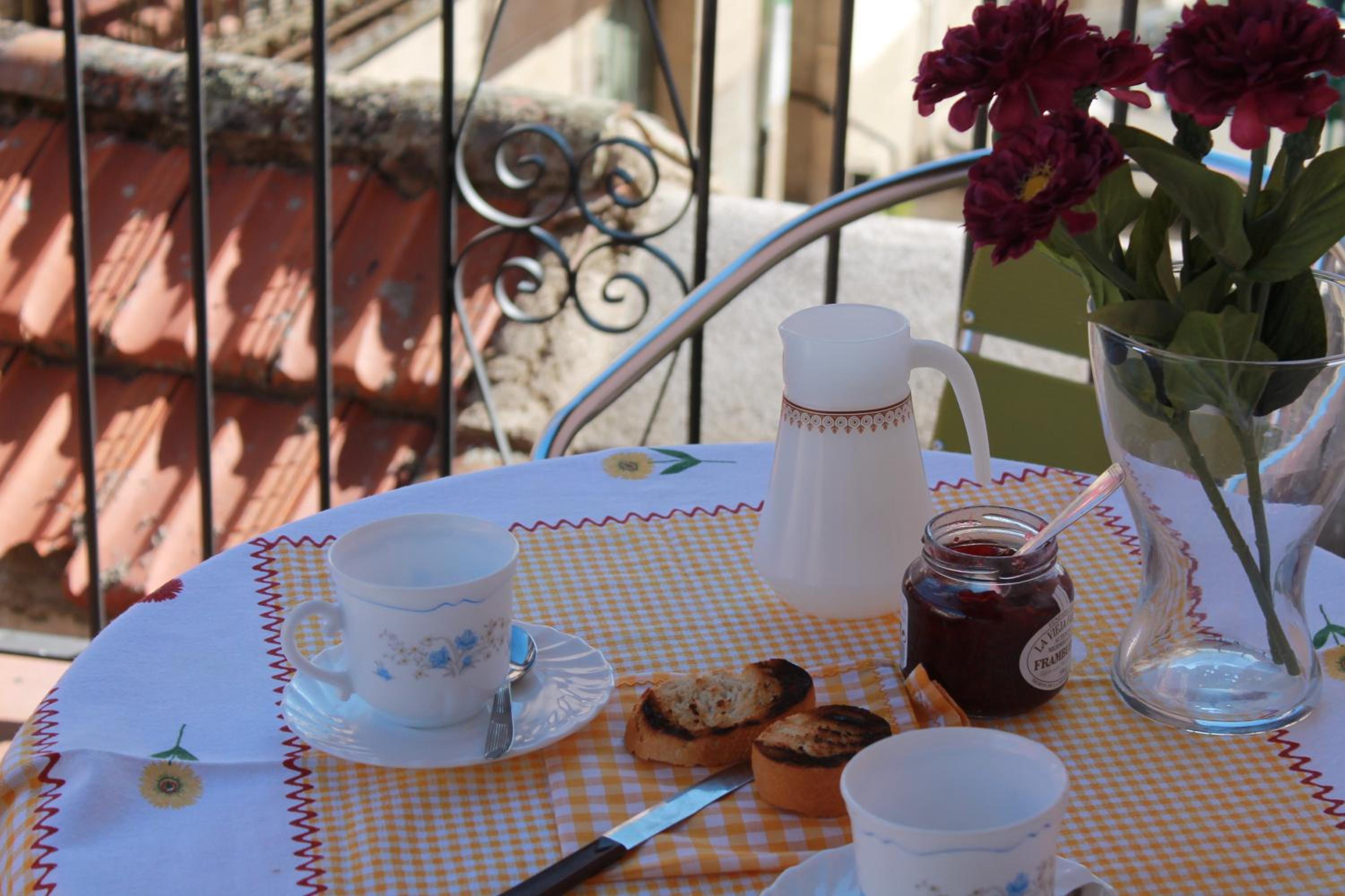 Studio with Balcony photo 3