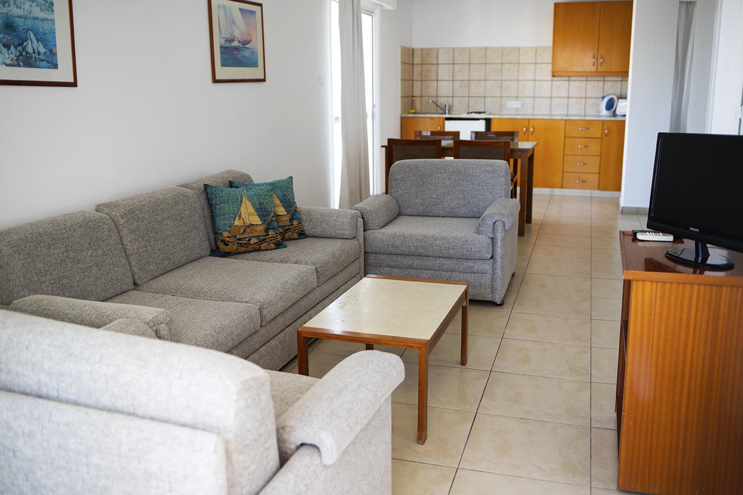 Economy One-Bedroom Apartment (2 adults) photo 1