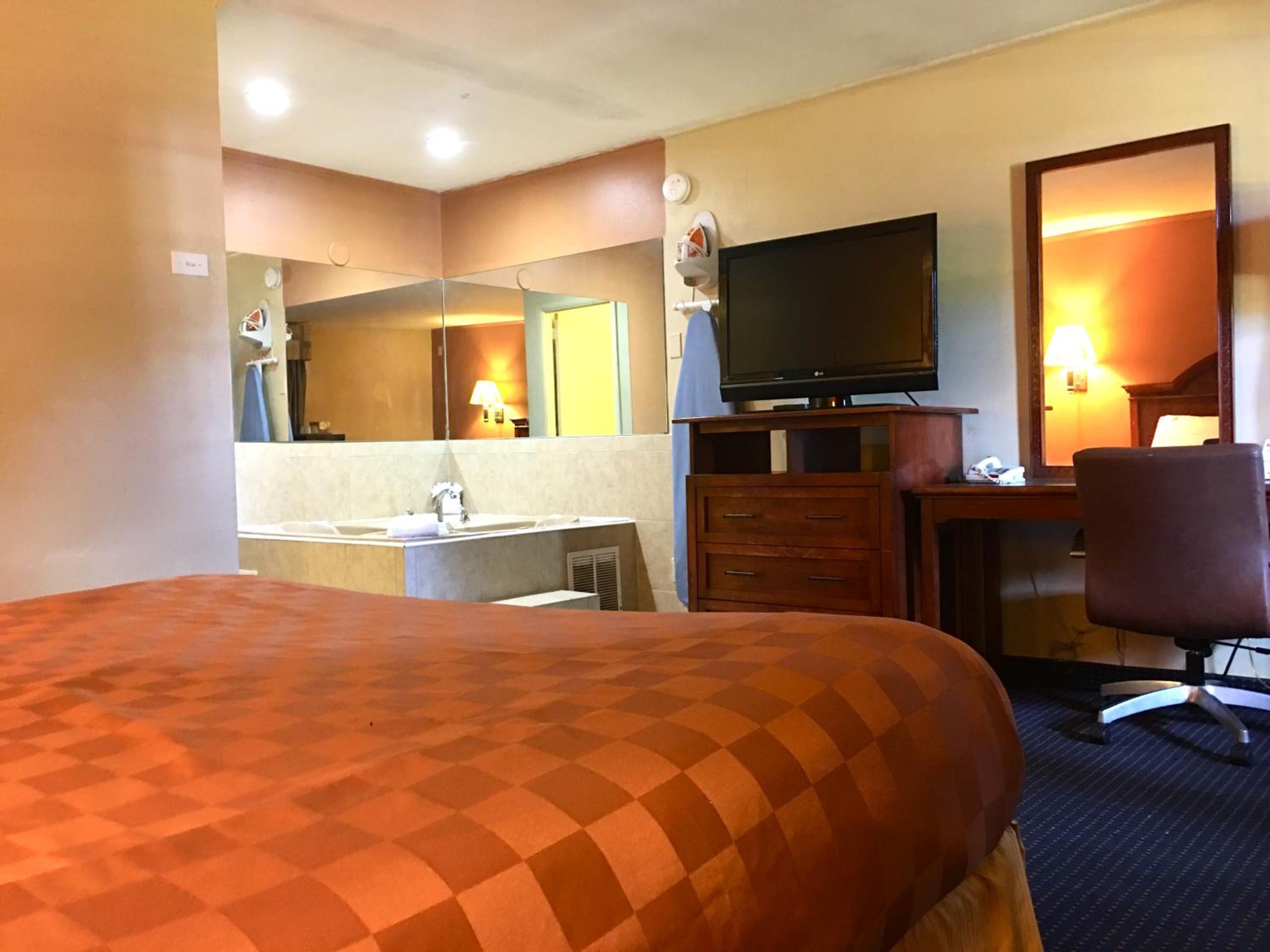King Room with Spa Bath photo 1