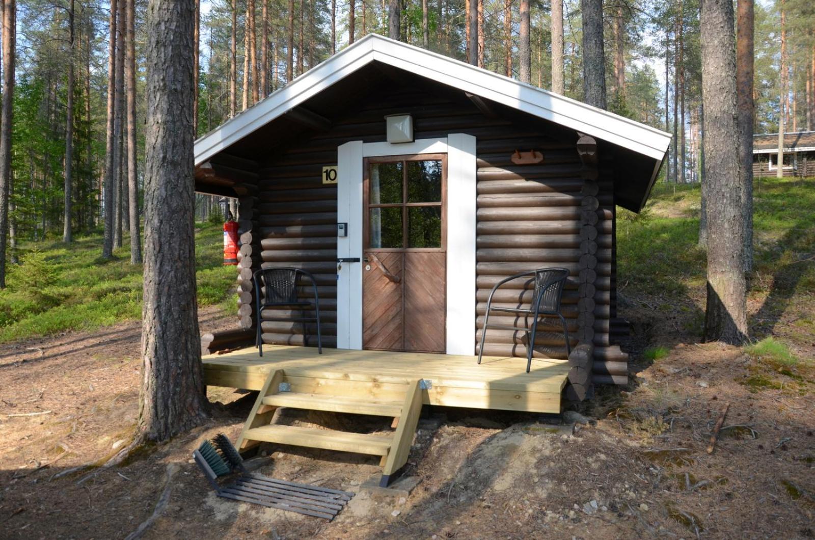 One-Bedroom Bungalow - Photo 2