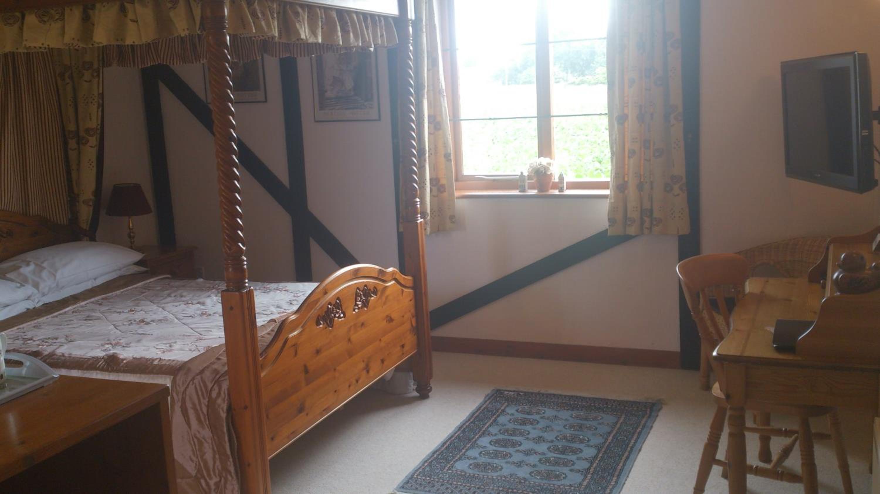 Four Poster Room - Photo 3