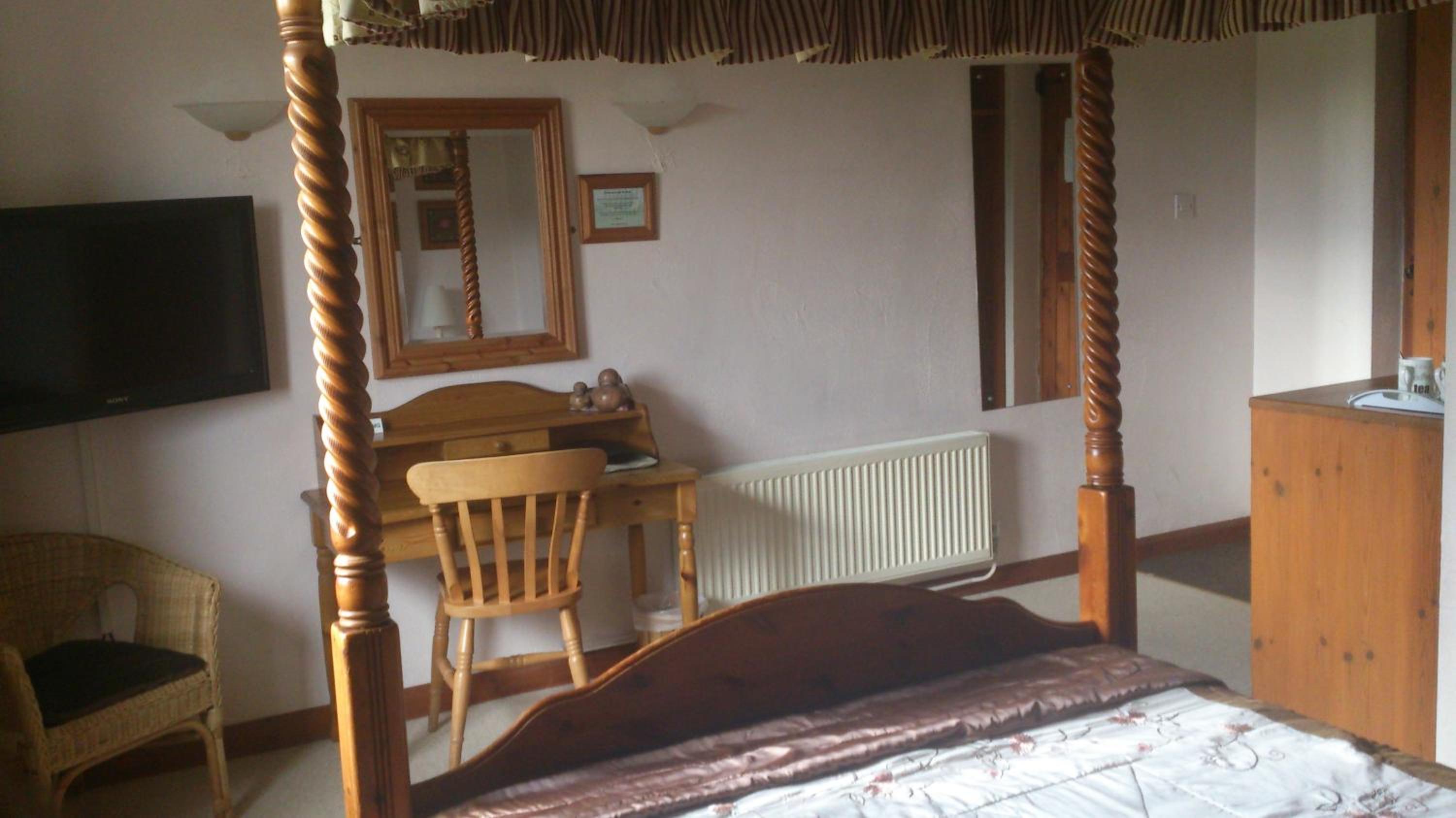 Four Poster Room - Photo 4