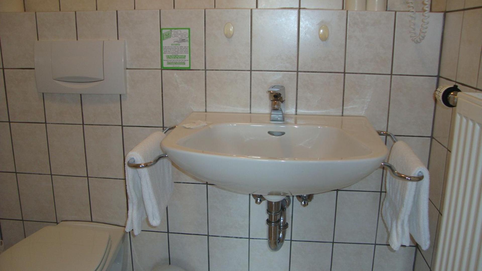 Double Room - Photo 2