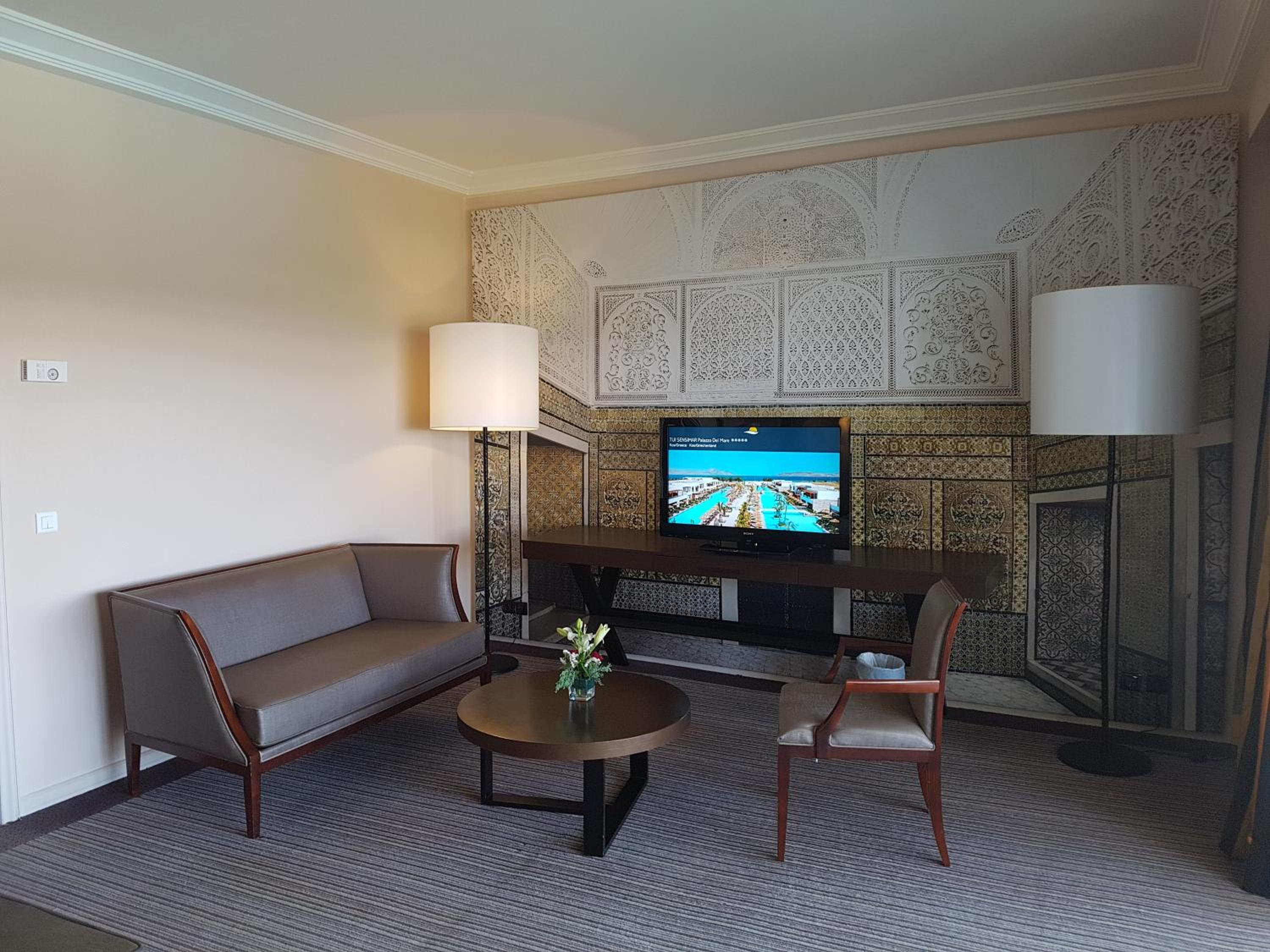 Junior Suite with Sea View - Photo 4