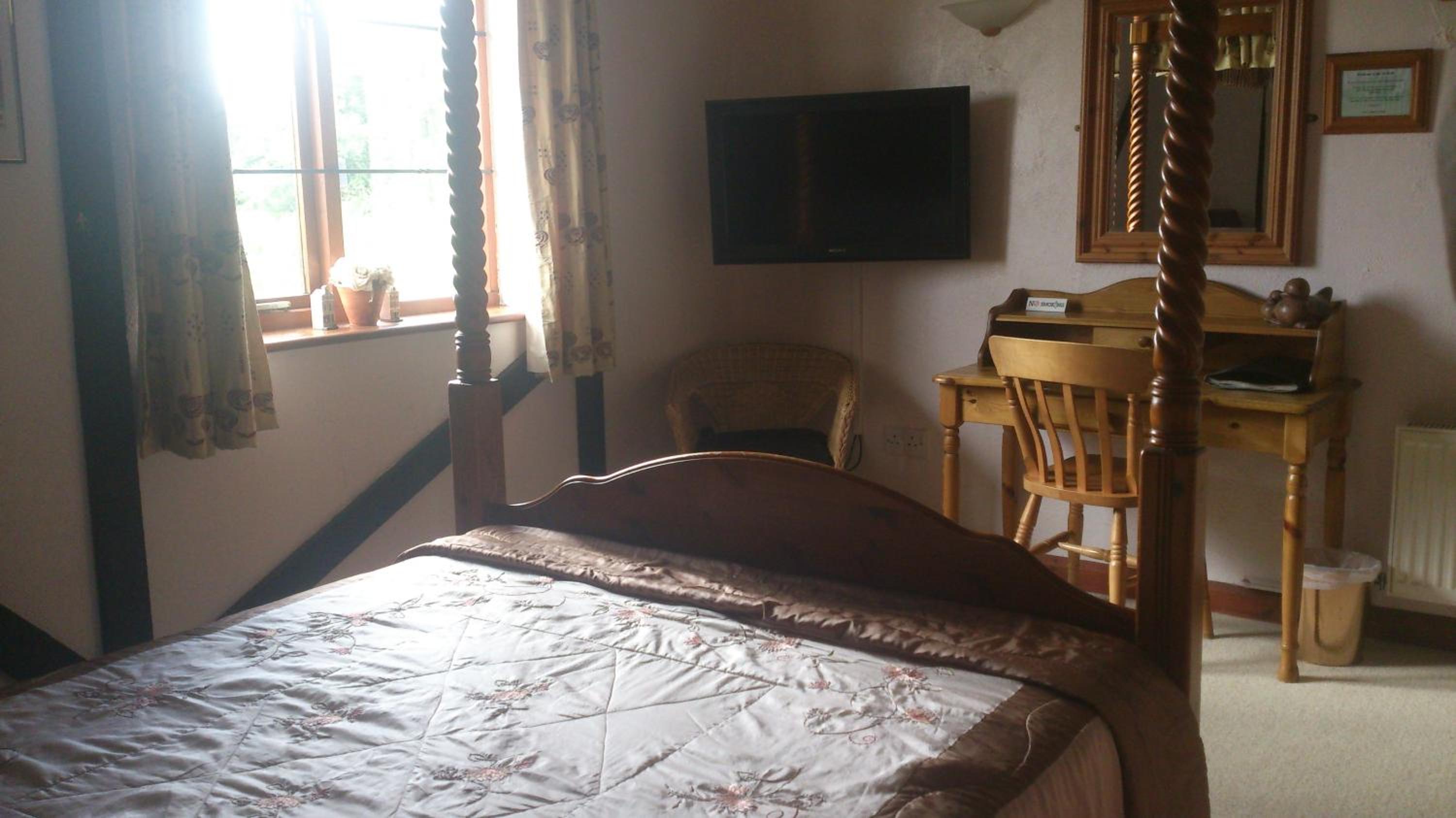 Four Poster Room - Photo 1