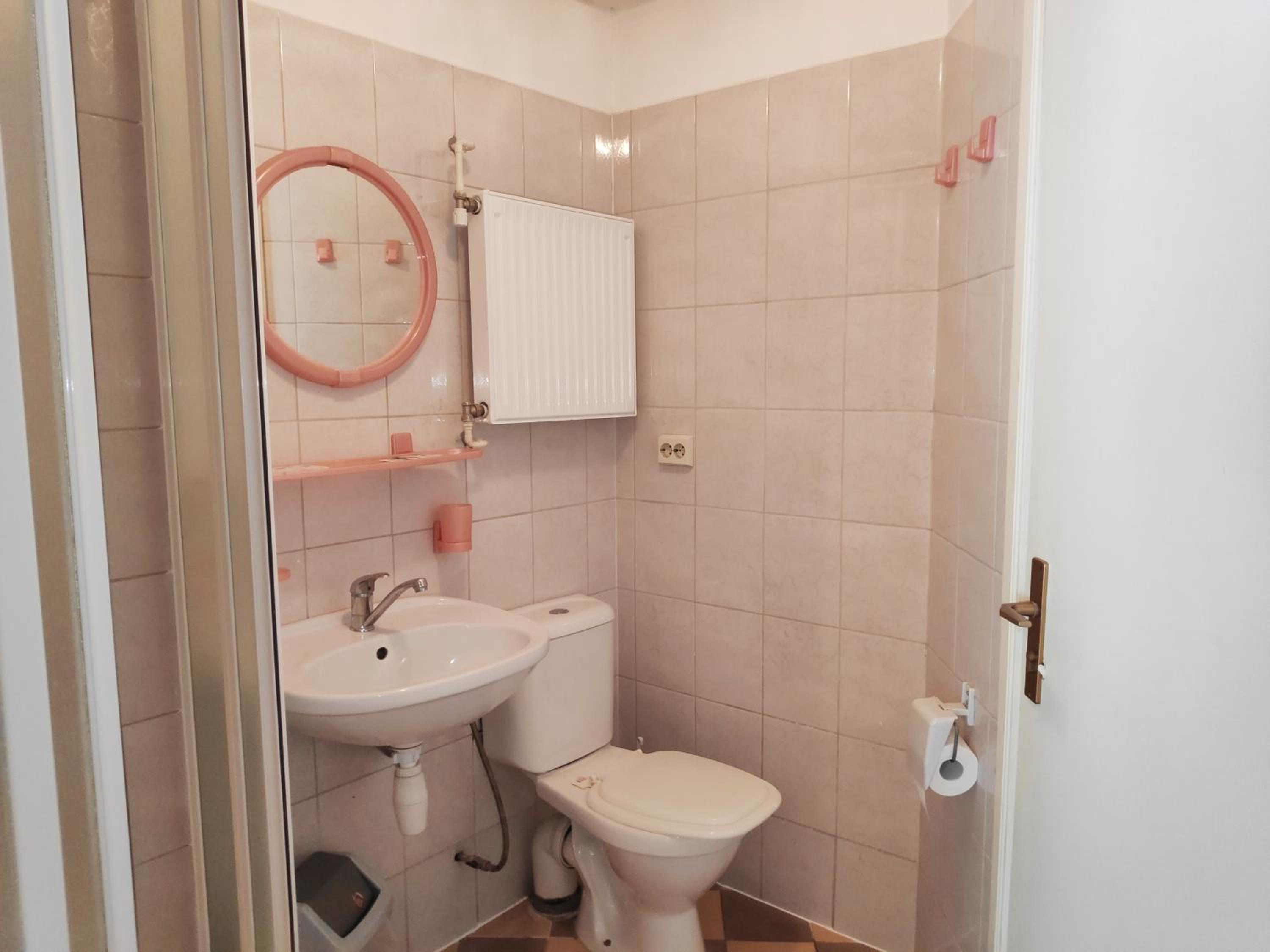 Quadruple Room - Photo 4