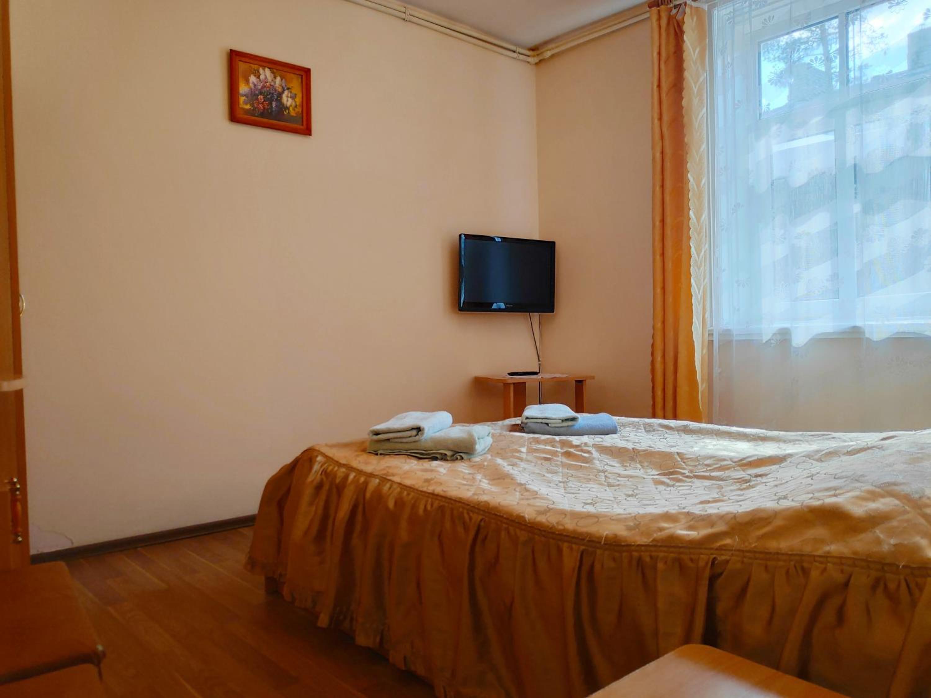 Quadruple Room with Private Bathroom - Photo 1