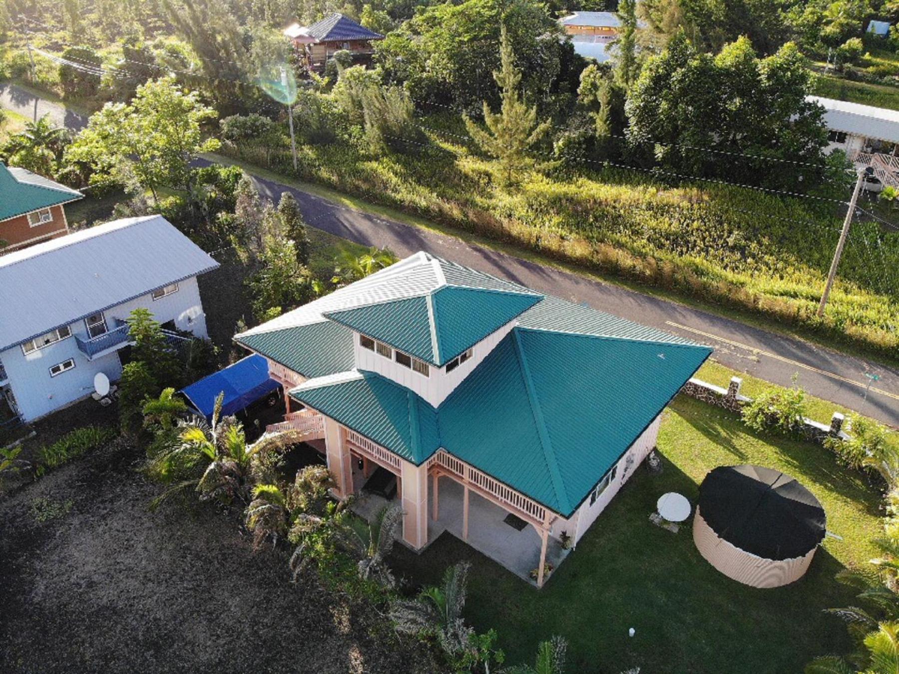 Three-Bedroom House photo 2