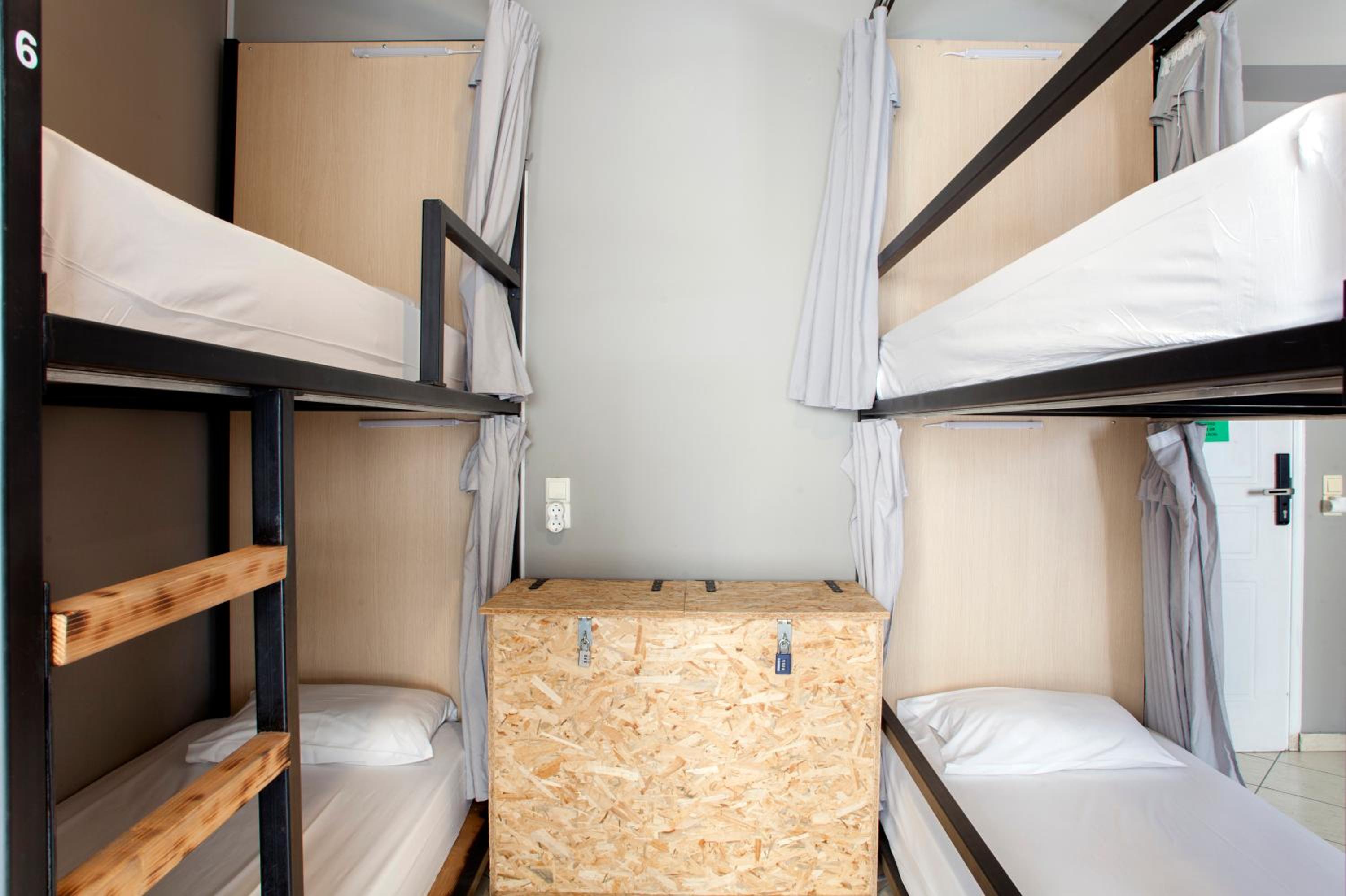 Bed in 6-Bed Mixed Dormitory Room photo 2