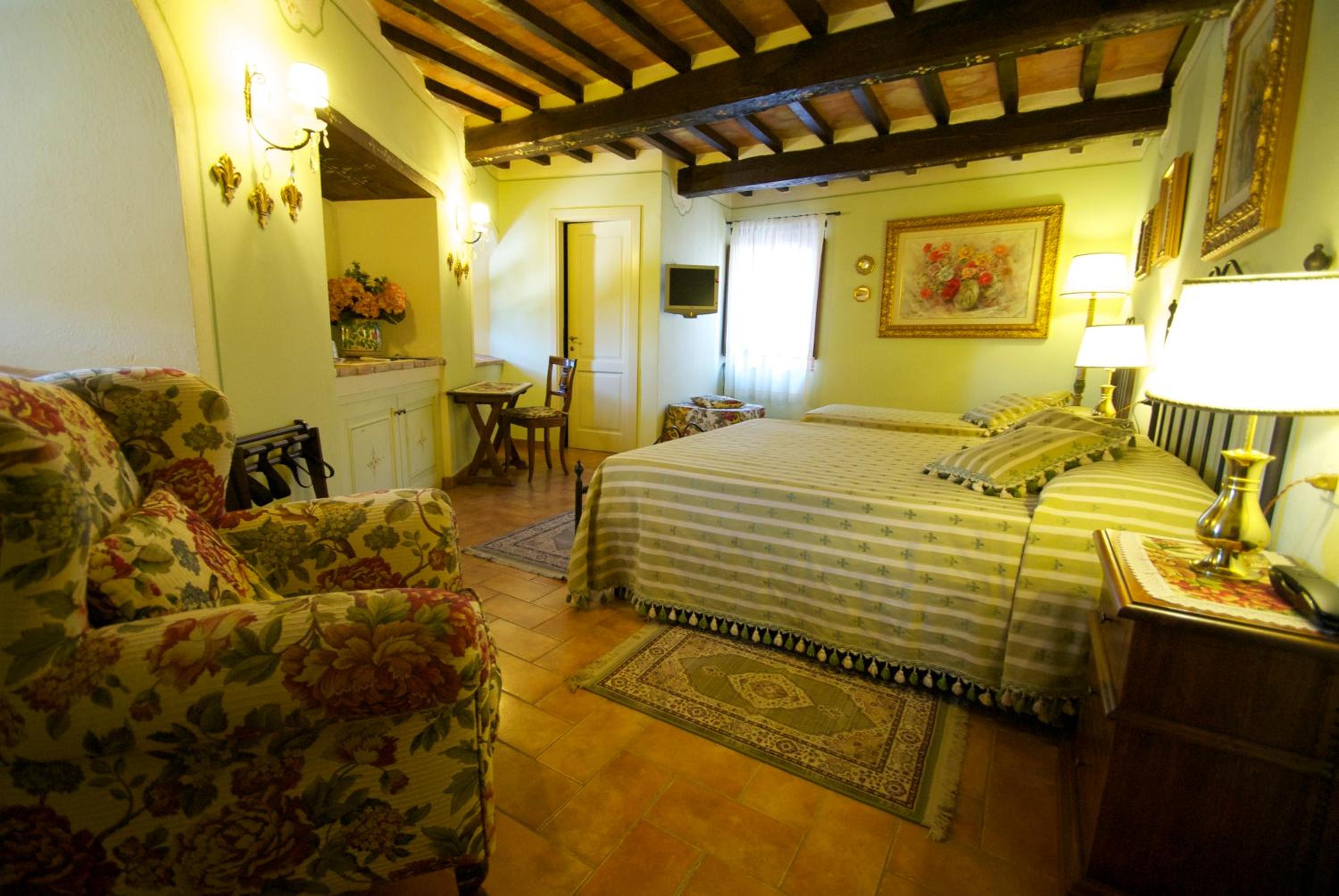 Junior Suite (3 Adults) - Photo 8