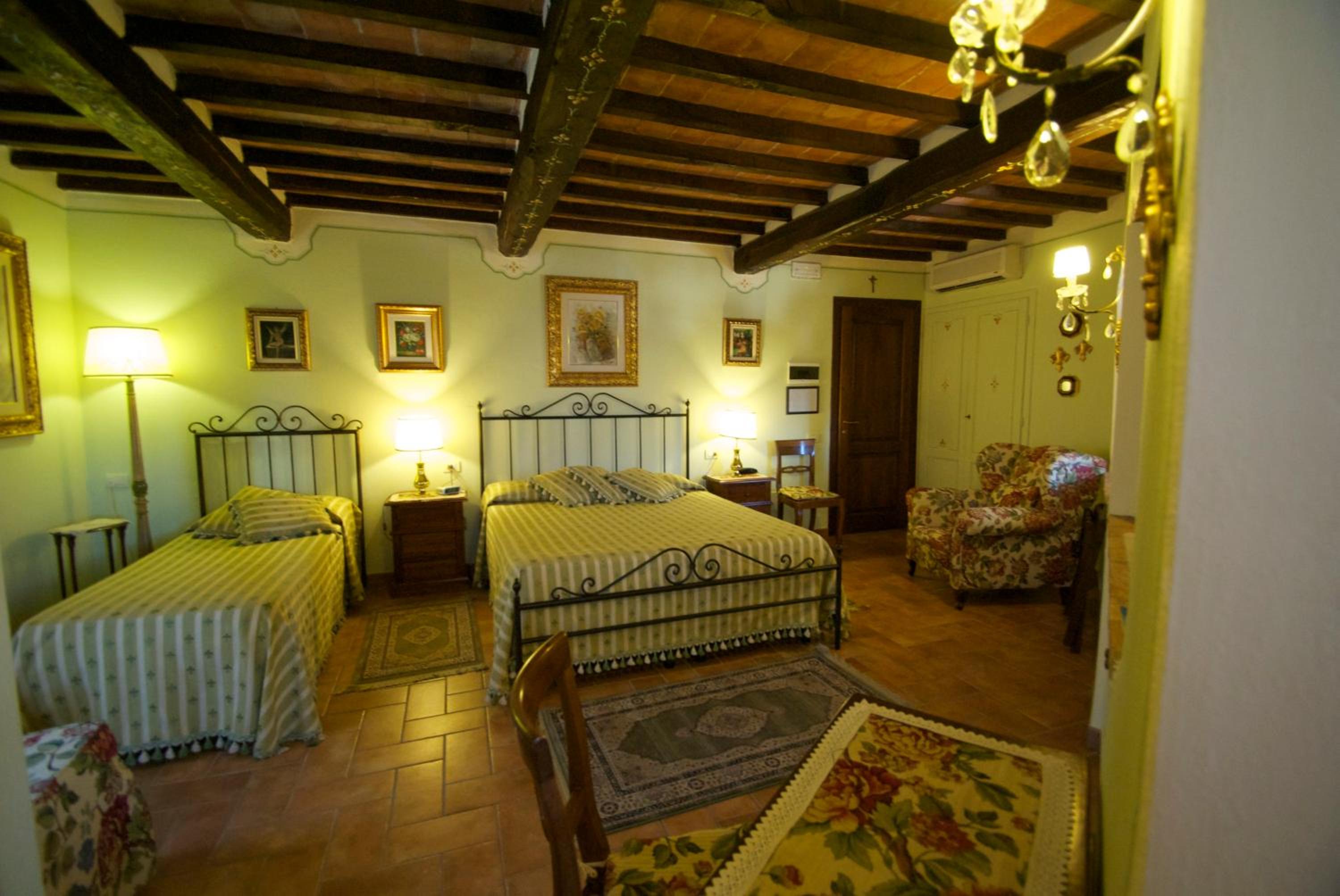Junior Suite (3 Adults) - Photo 1