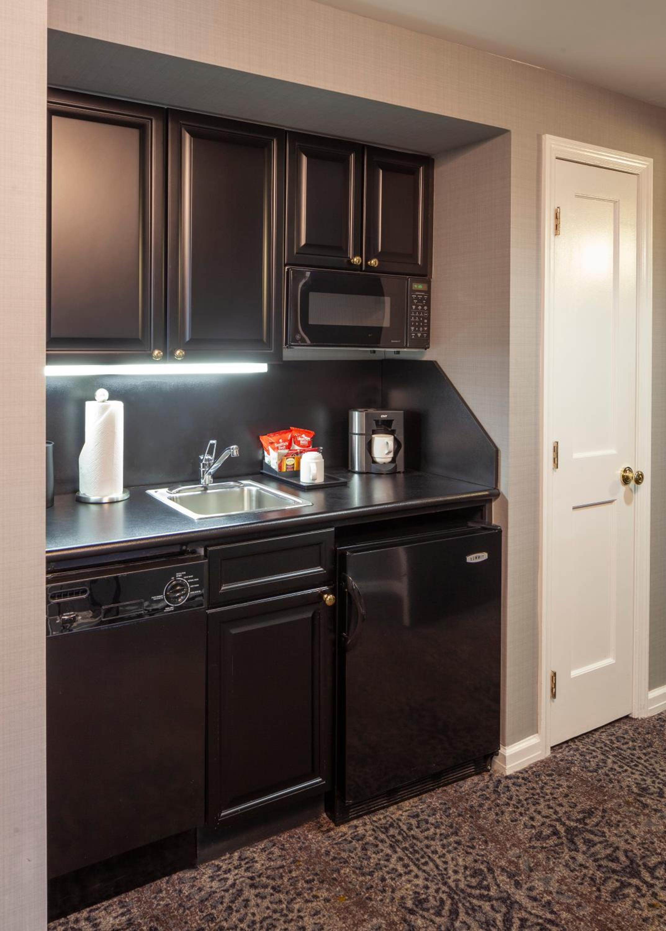 Executive Junior Suite thumbnail 6