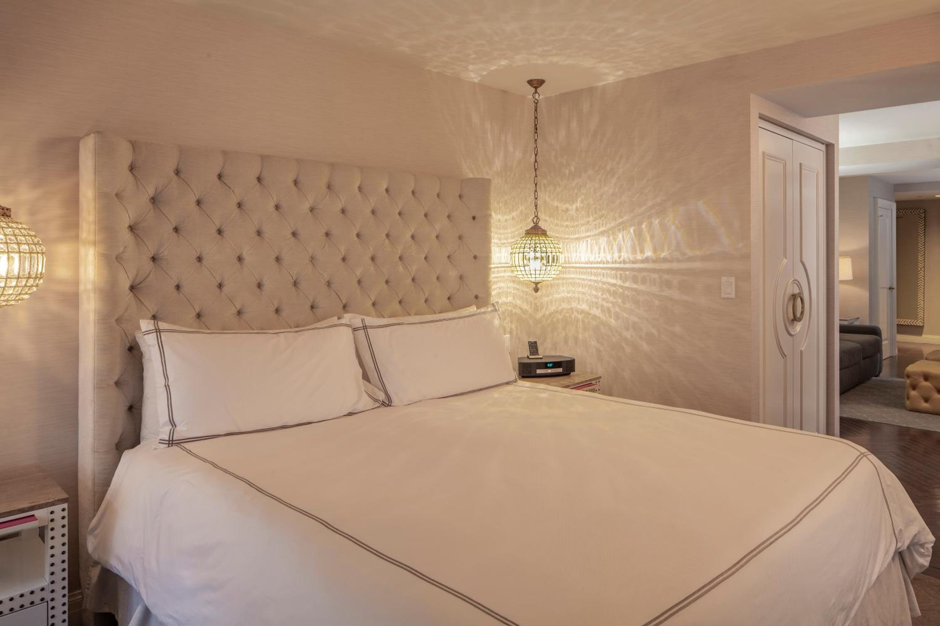 City Lights Suite