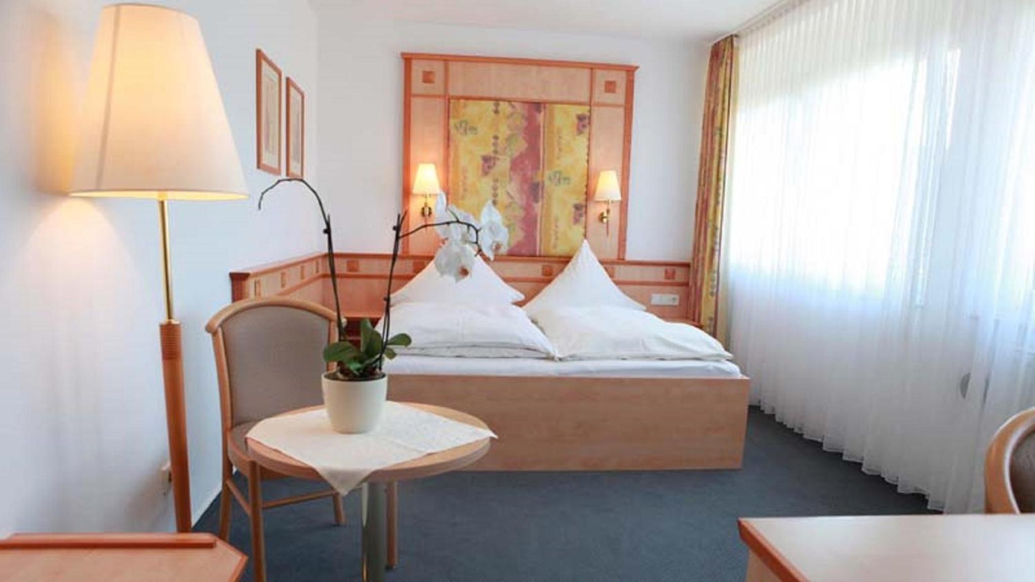 Twin Room - Photo 1