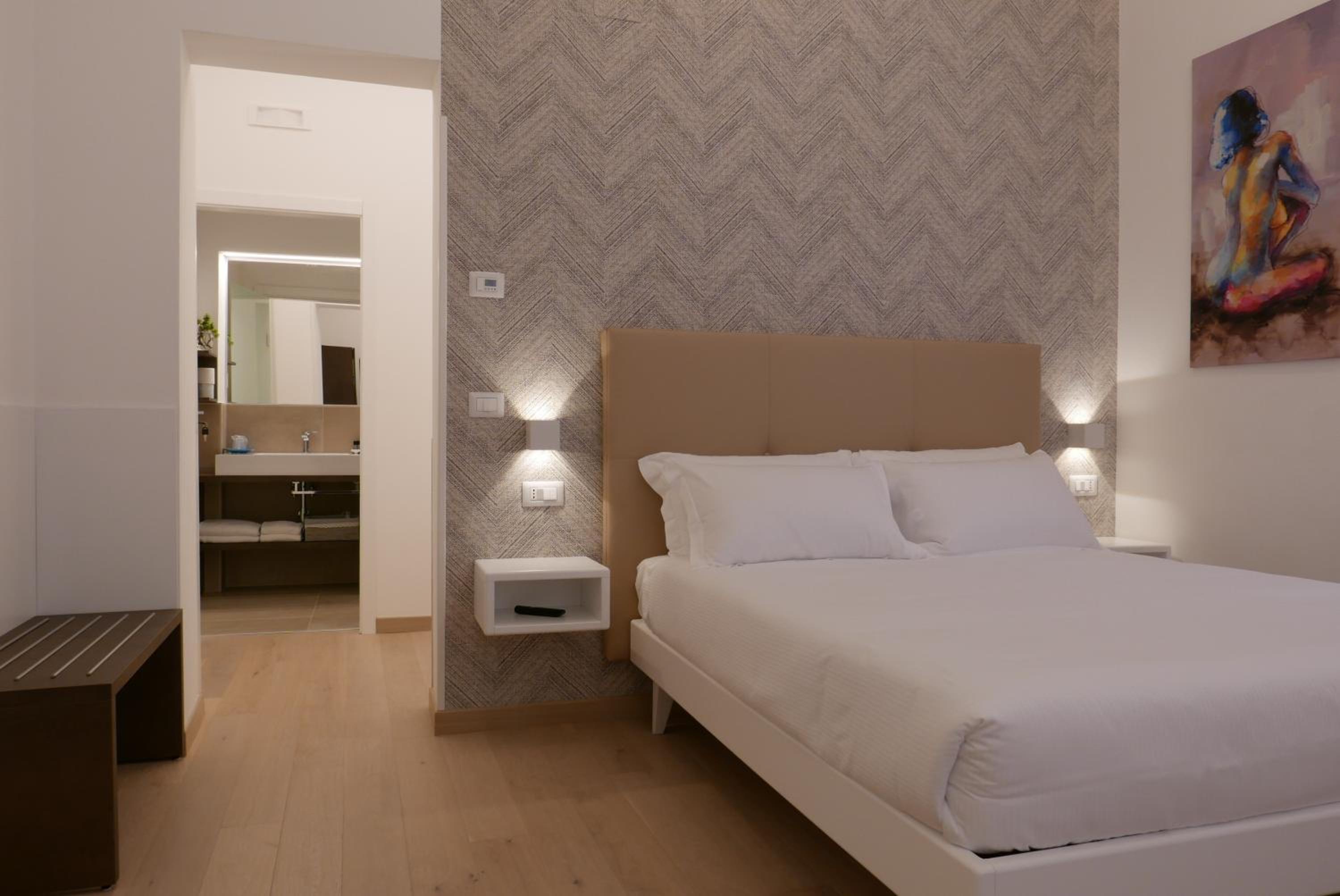 Deluxe Double Room With Extra Bed