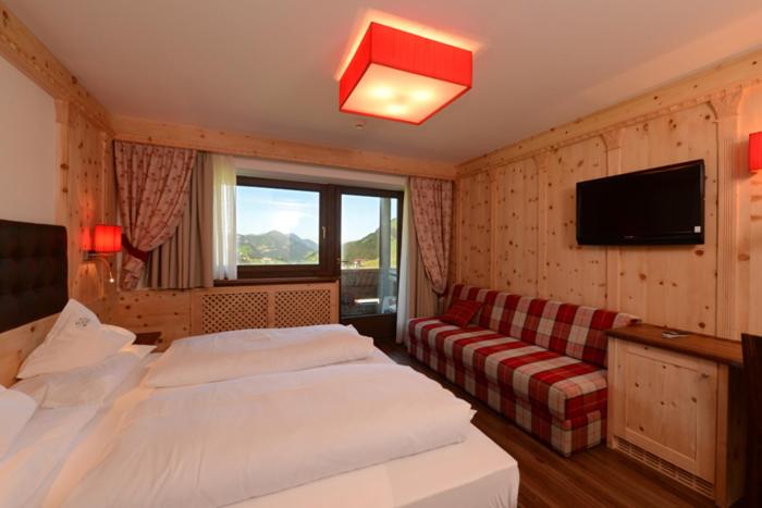 Junior Suite (2 Adults) photo 3